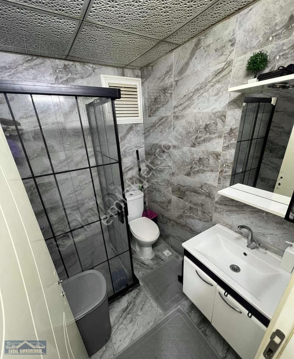 Çınar'da Acil Merkezi Konumda Satılık Ara Kat 2+1 Eşyalı Apart - Görsel 4