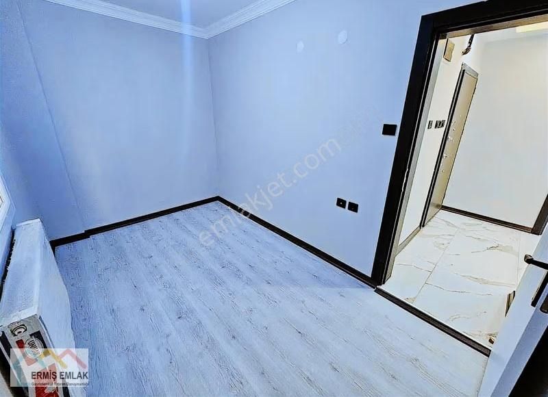 Satılık 3+1 Tadilatlı Doğalgazlı Daire - Görsel 9