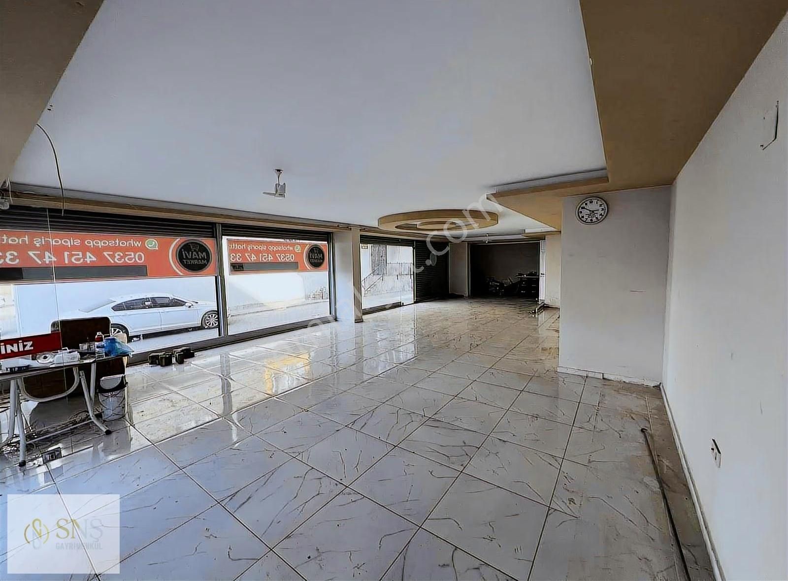 Yalınayakta Çok Güzel Konumda Satılık Dükkan