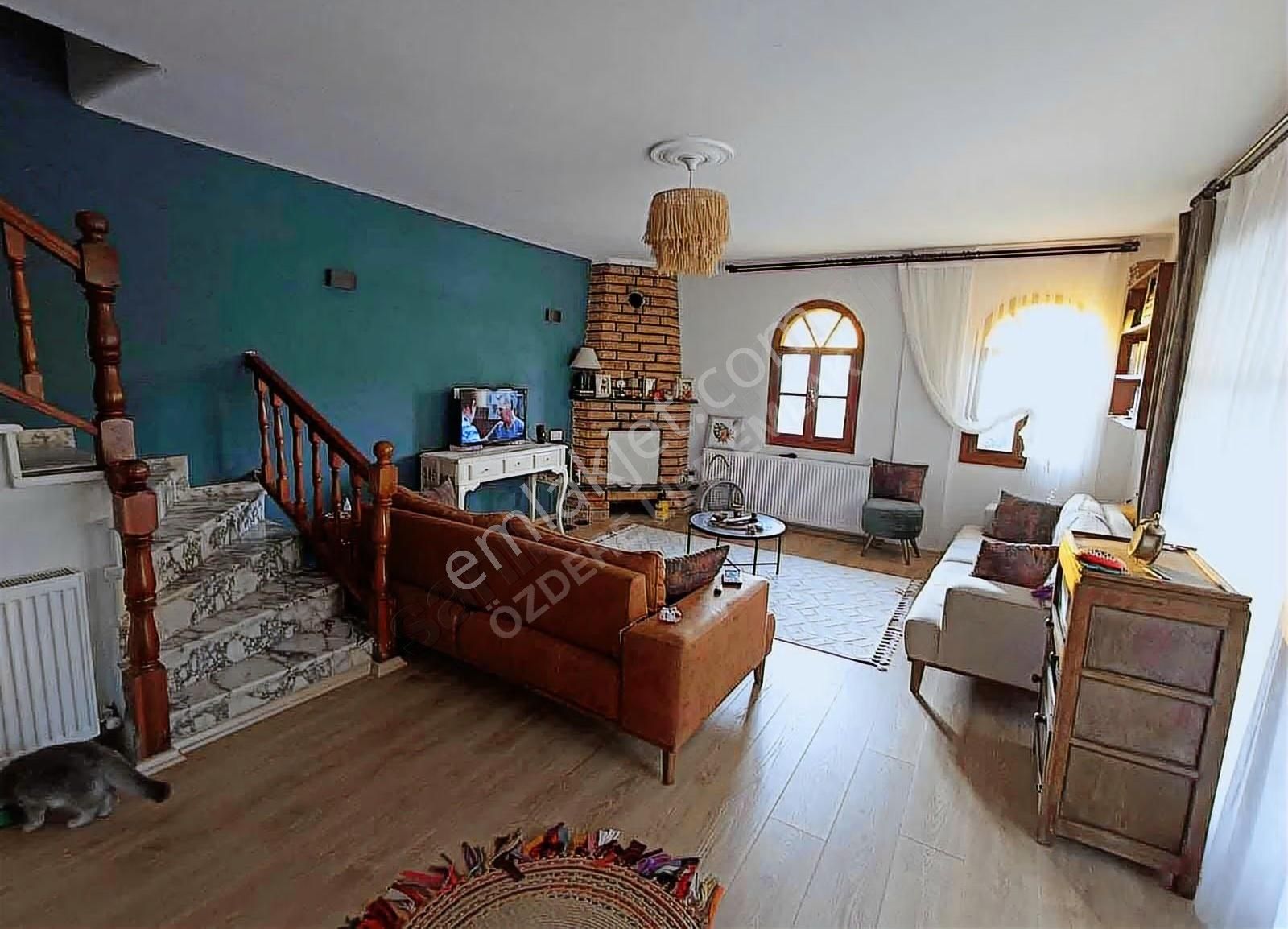 Özderede Denize Yakın Köşe Geniş Bahçeli Villa (teklife Açık) - Görsel 16