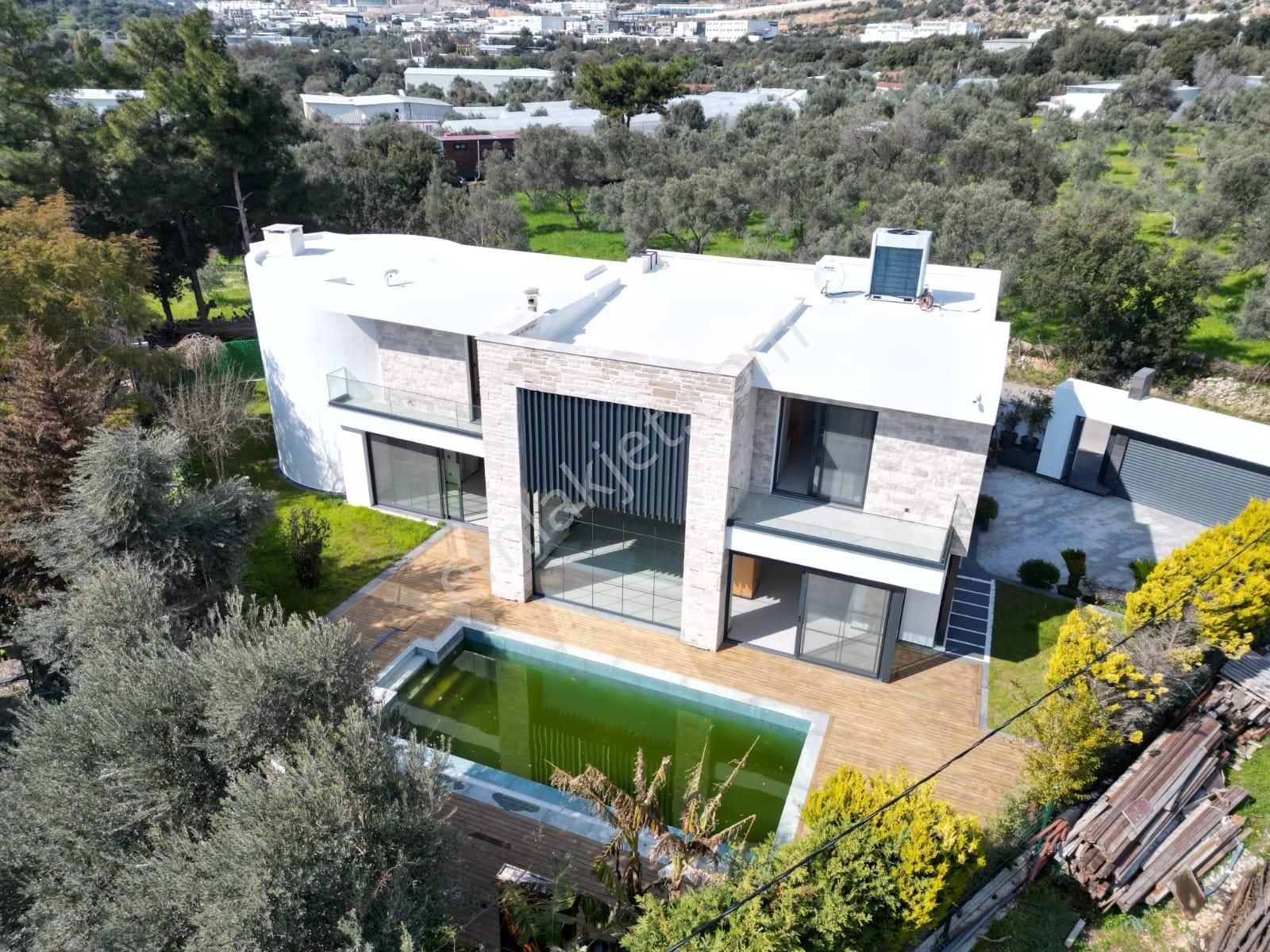 Agr Group'tan Bitez'de 612 M2 Arsa İçinde 6+1 Ultra Lüx Malikane ! - Görsel 35