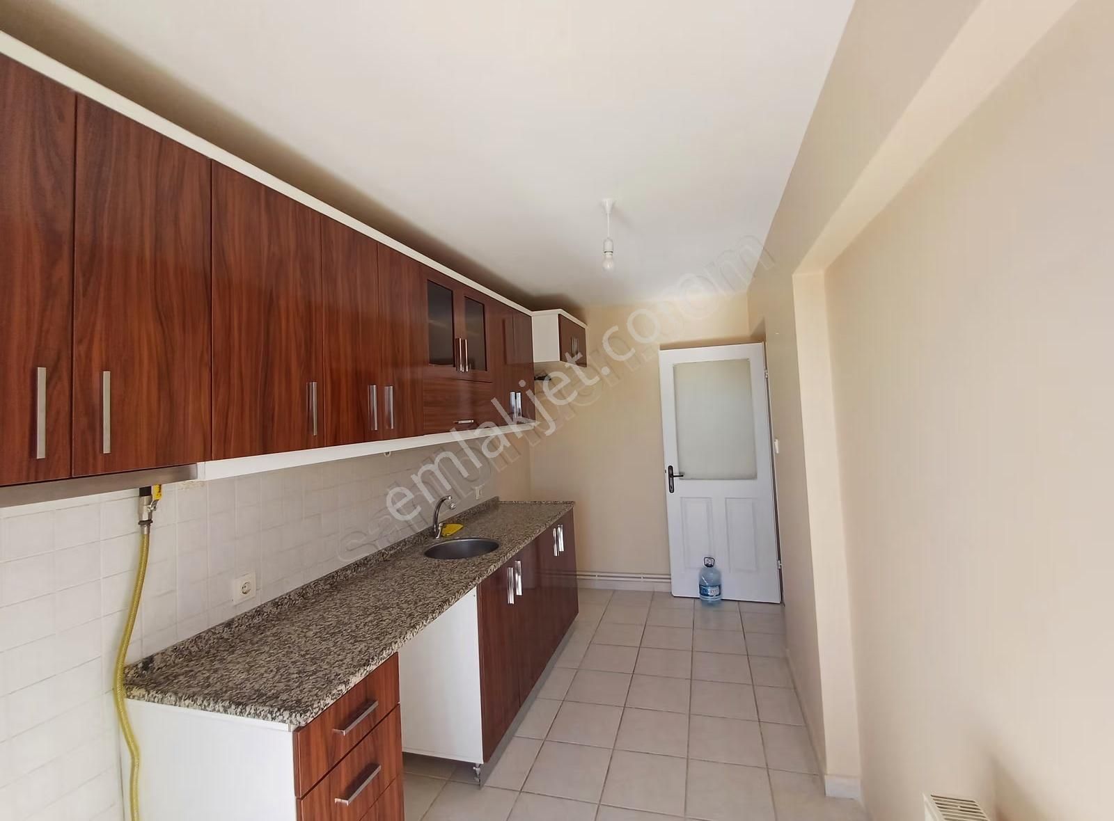 Doğru Gayrimenkulden Egekentte 3+1 Doğalgazlı Kiralık Daire - Görsel 25
