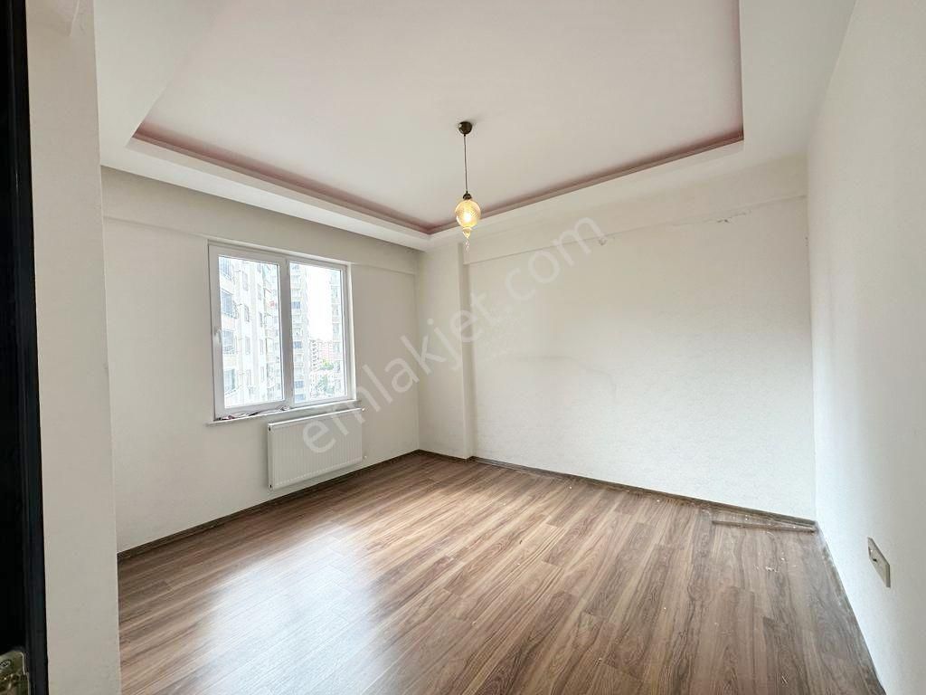 Beykent'te Açık Cepheli Bakımlı Geniş Balkonlu 2+1 Daire - Görsel 13