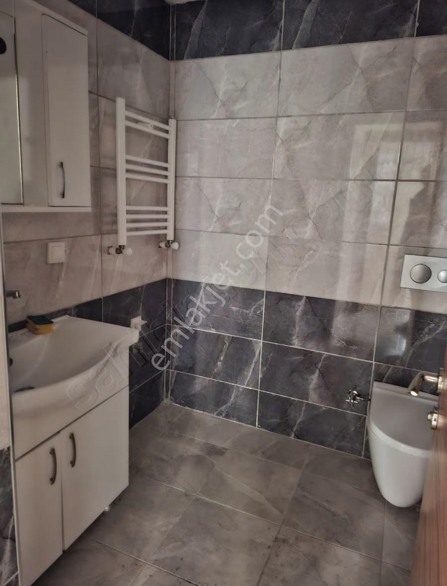 3+1 Geniş Daire Metrobüse Marmaraya Yürüme Mesafesinde - Görsel 30