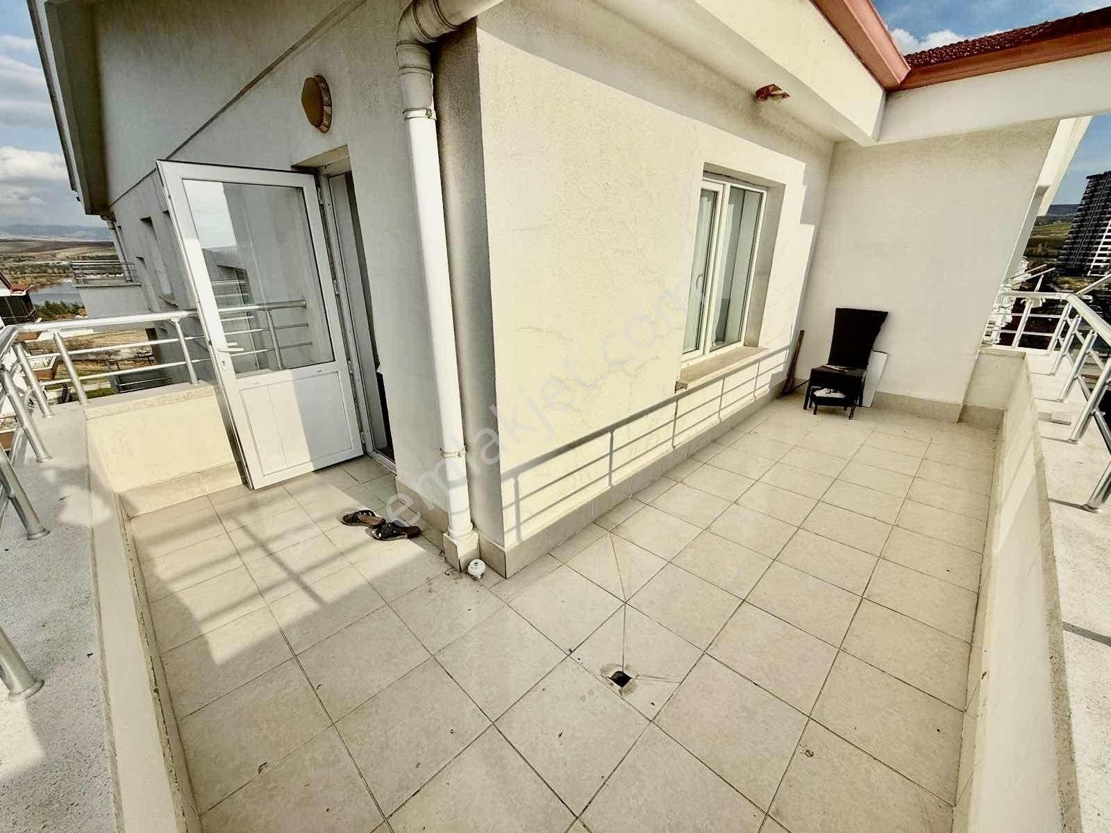 Yeni Çınar'dan Merkezi Konumda Çift Teras 5+1 Dubleks Daire...!!