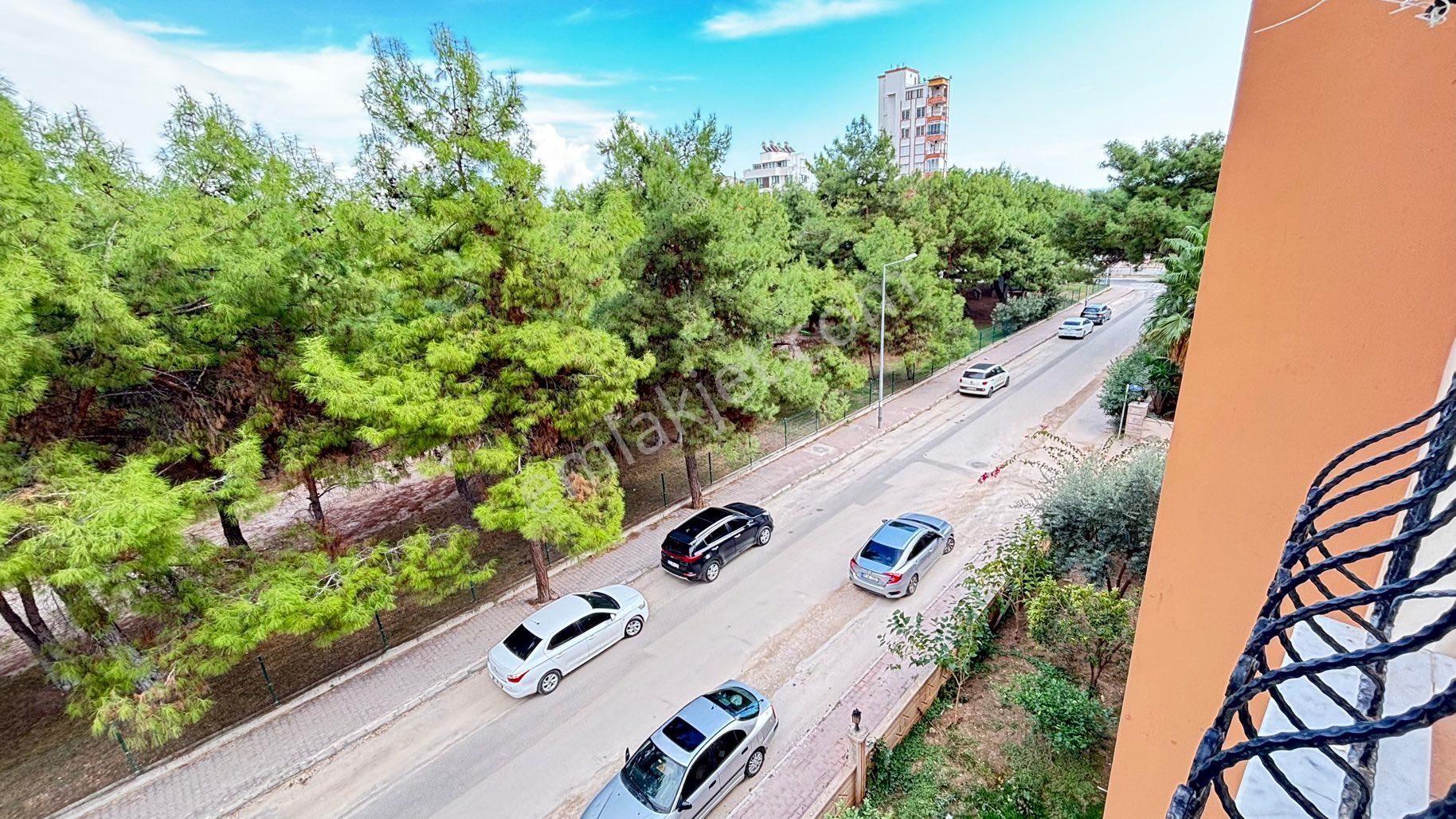 Antalya Konyaaltı Hayatpark Yanında 4+2 Dublex - Görsel 4