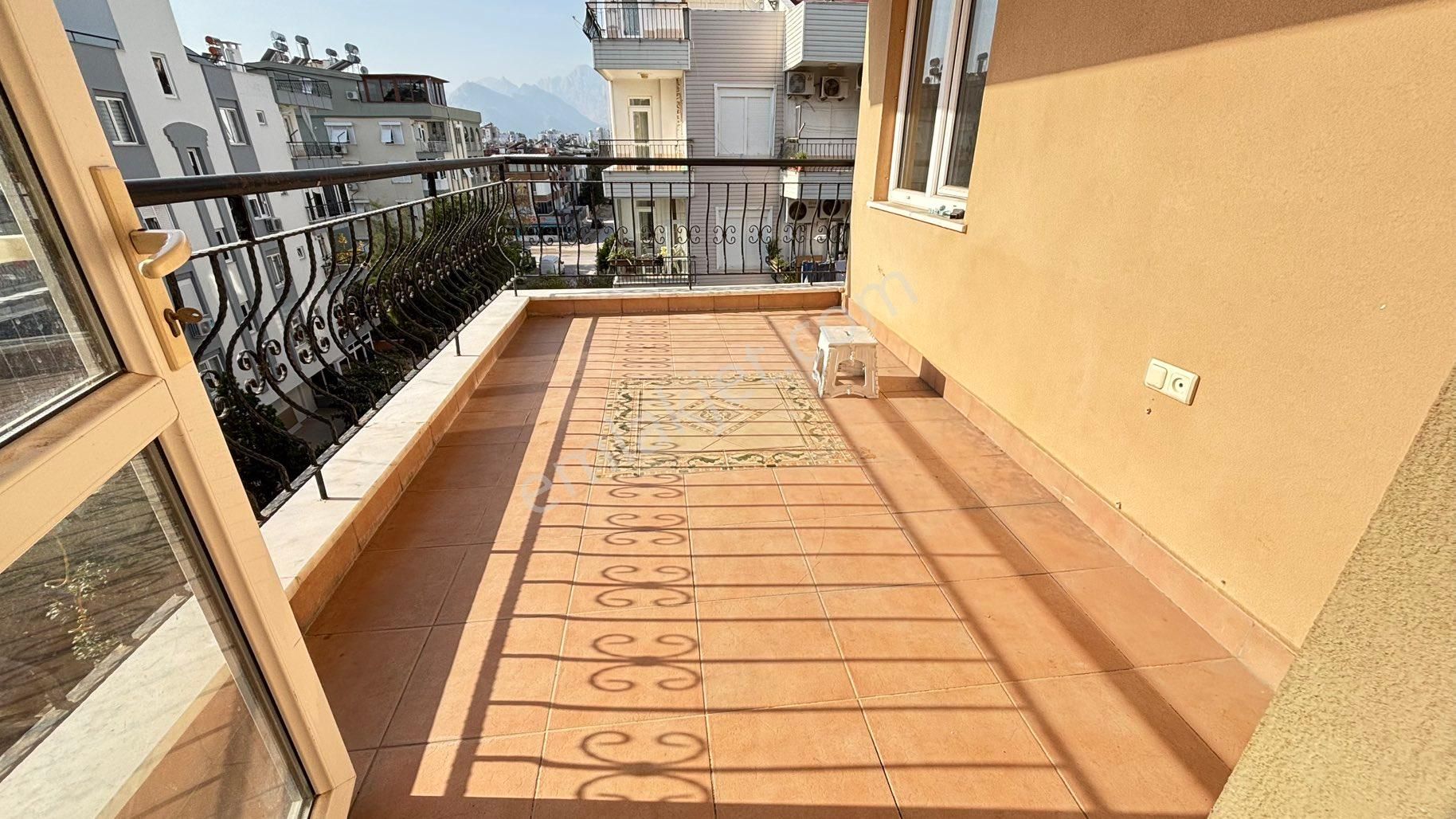 Antalya Konyaaltı Hayatpark Yanında 4+2 Dublex - Görsel 24