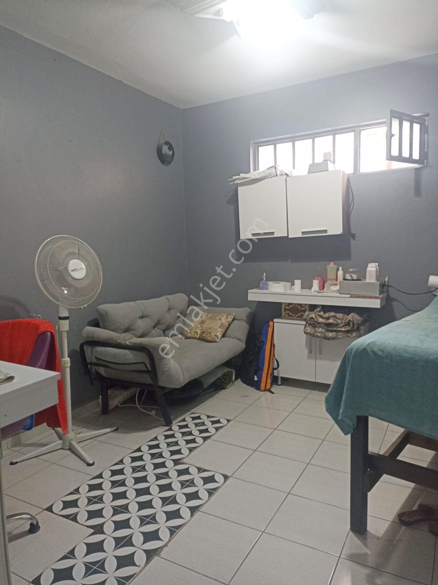 Adliye Yolu Üzerinde 120 M2 Büyük Depolu Satılık Dükkan - Görsel 6