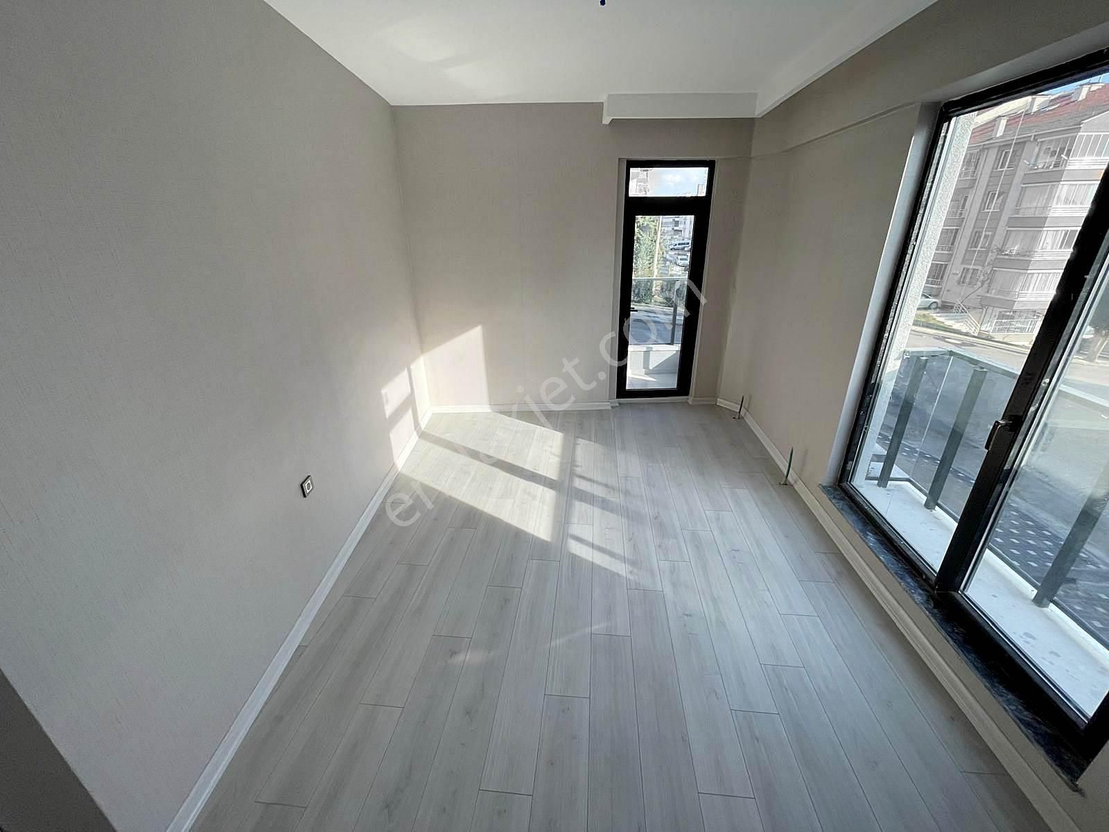 Cadde Paraleli Oturuma Hazır 3+1 Full Yapılı Sıfır Daireler - Görsel 19