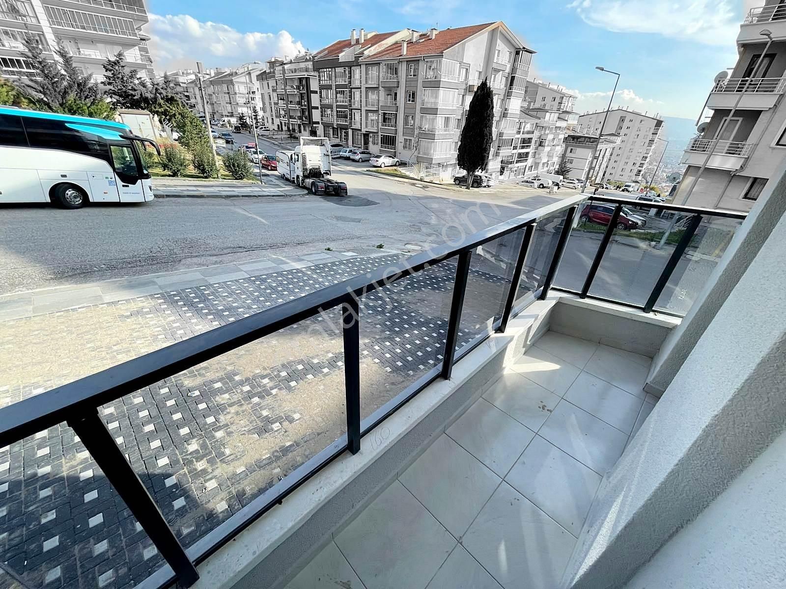 Cadde Paraleli Oturuma Hazır 3+1 Full Yapılı Sıfır Daireler - Görsel 21