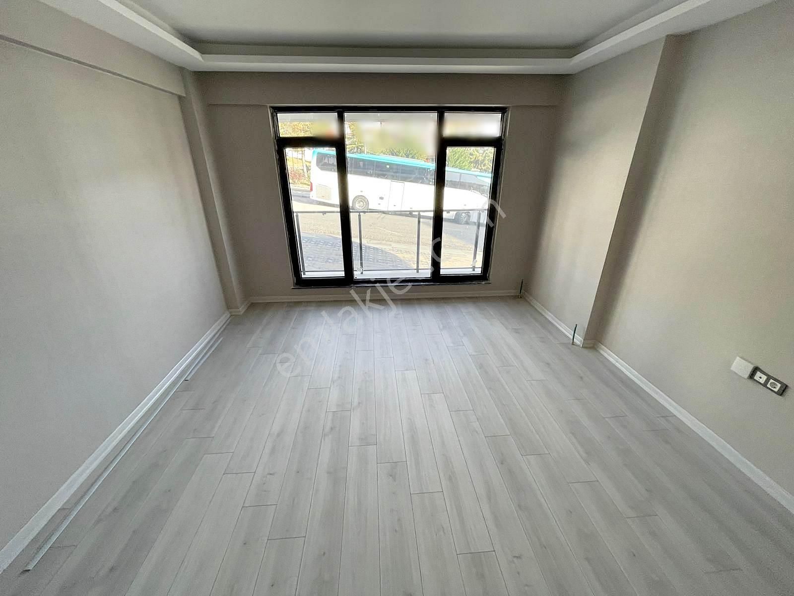 Cadde Paraleli Oturuma Hazır 3+1 Full Yapılı Sıfır Daireler - Görsel 9