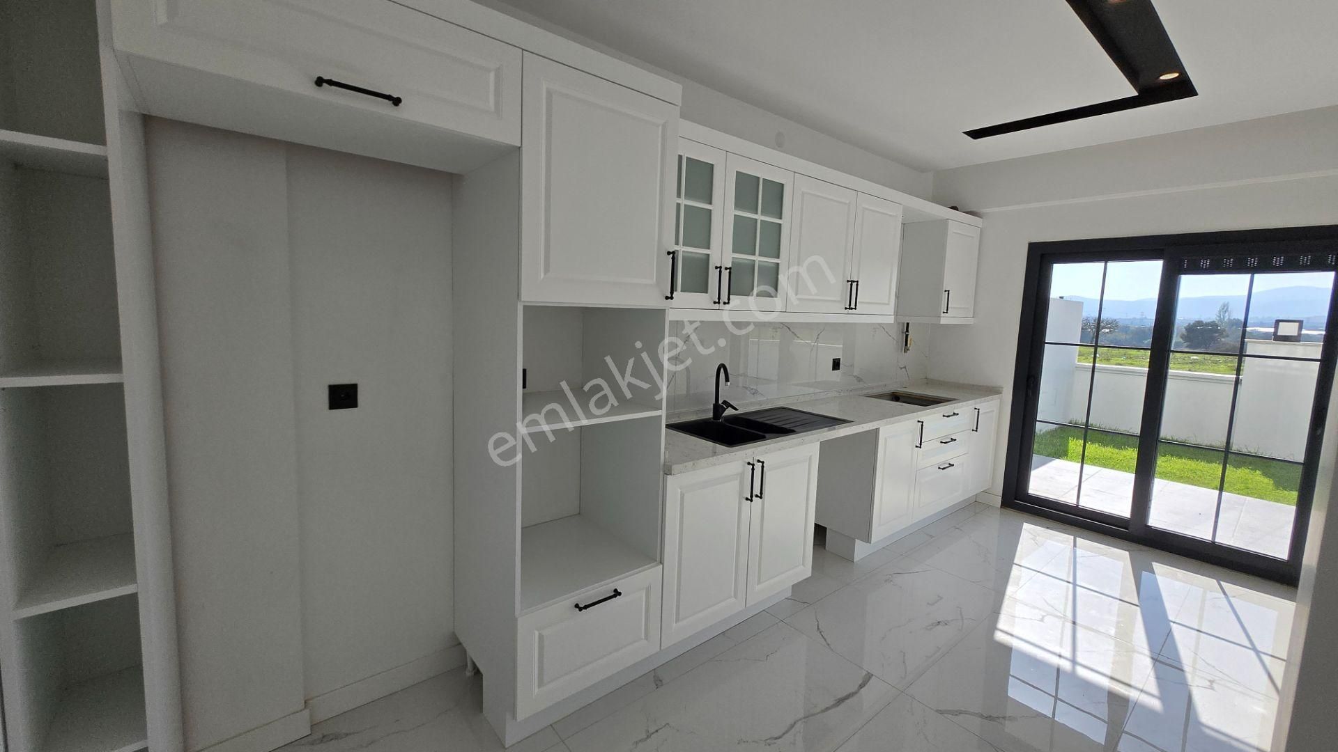 White Life Villaların'da Müstakil Bahçeli 4+1 Triplex Satılık Villa - Görsel 16