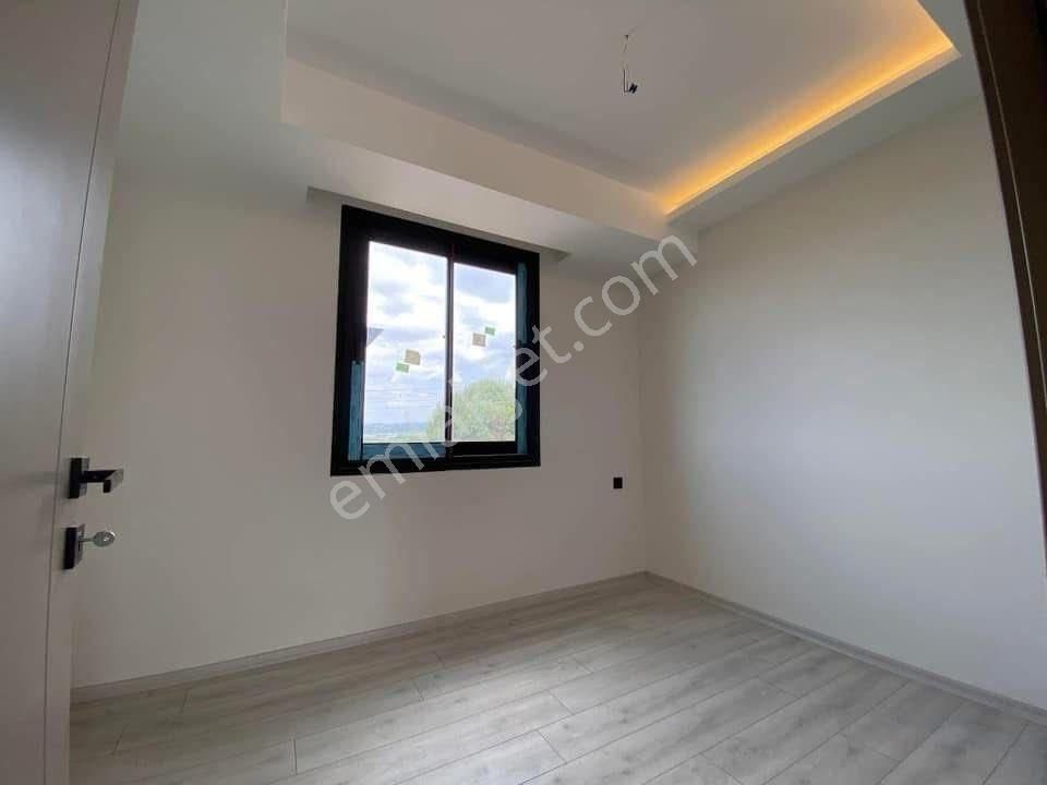 Kuşadası’nda Denize Yakın Havuzlu Tek Müstakil Satılık Villa - Görsel 6