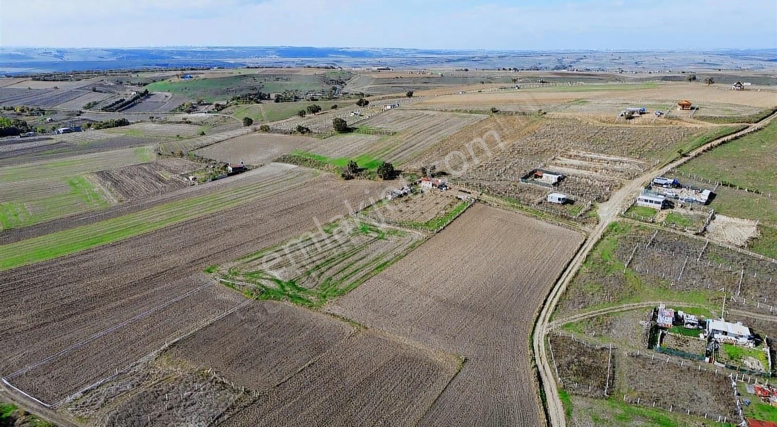 Silivri Değirmenköy`de Bağ Evlerinin İçinde Satılık 932 M2 Tarla - Görsel 11