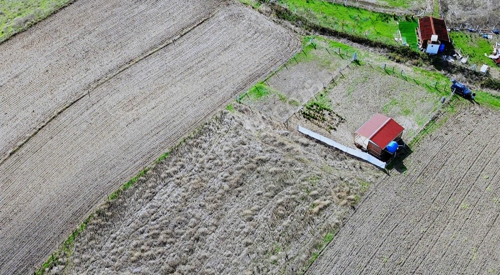 Silivri Değirmenköy`de Bağ Evlerinin İçinde Satılık 932 M2 Tarla - Görsel 6