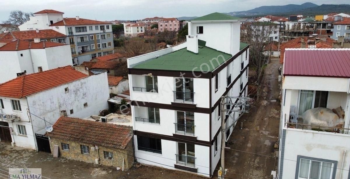 Gömeç Merkezde Krediye Hazır Türk Ev 16 Kullanışlı 2+1 Daire - Görsel 3