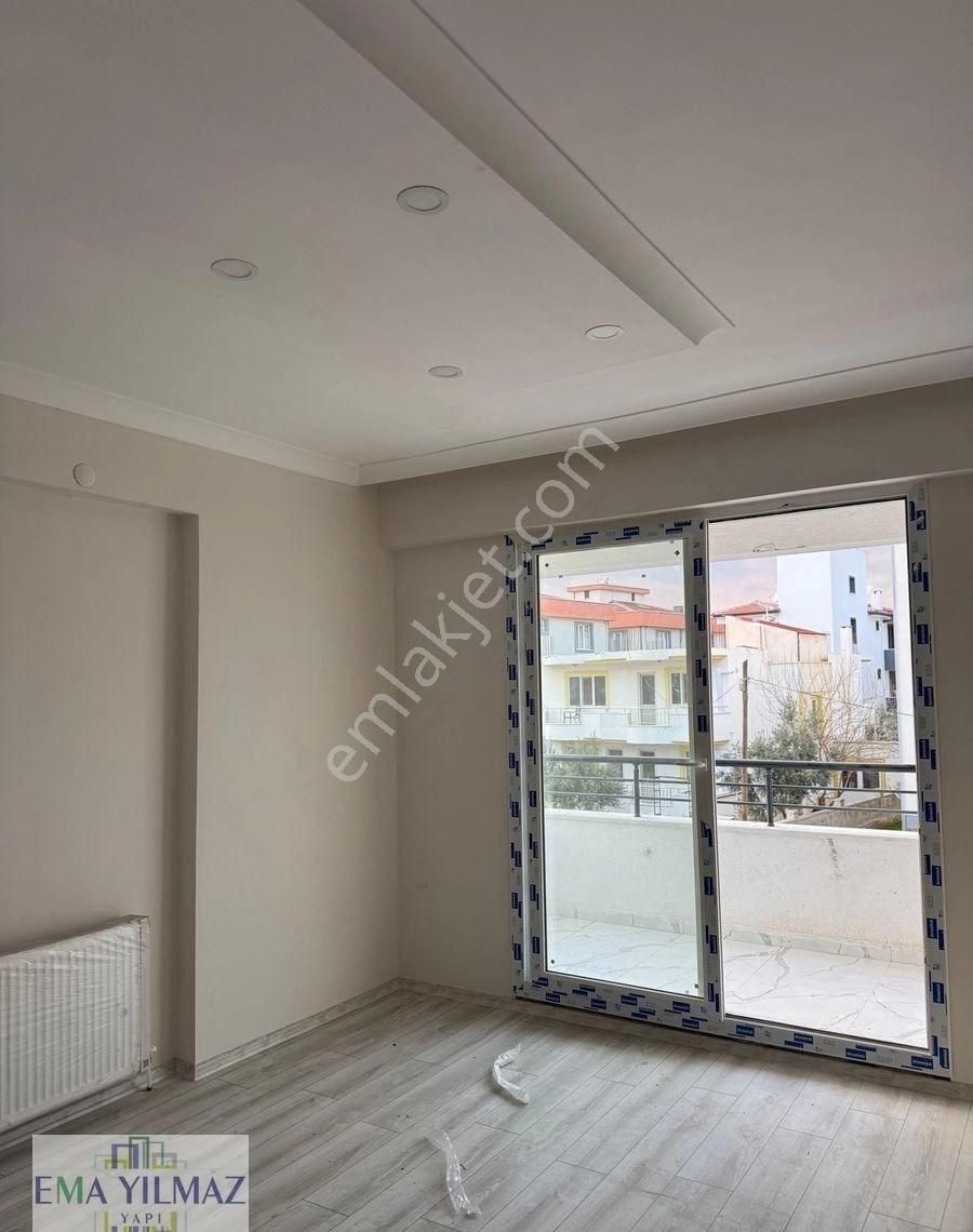 Gömeç Merkezde Krediye Hazır Türk Ev 16 Kullanışlı 2+1 Daire - Görsel 13