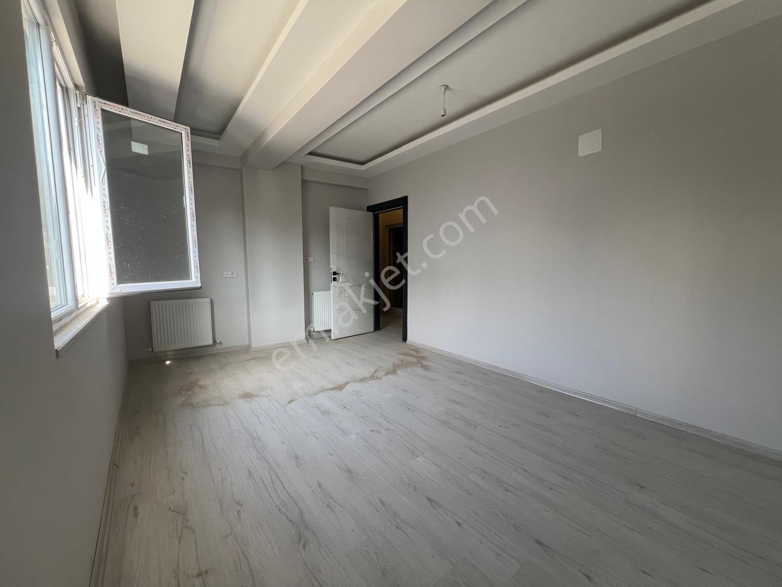 Roma' Dan Yeni Mahalle' De Satılık Daire - Görsel 6