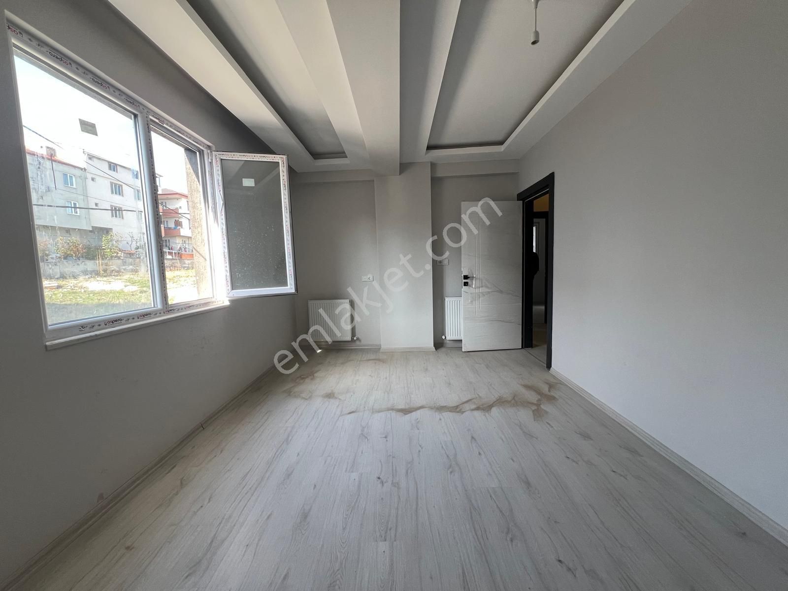 Roma' Dan Yeni Mahalle' De Satılık Daire - Görsel 5