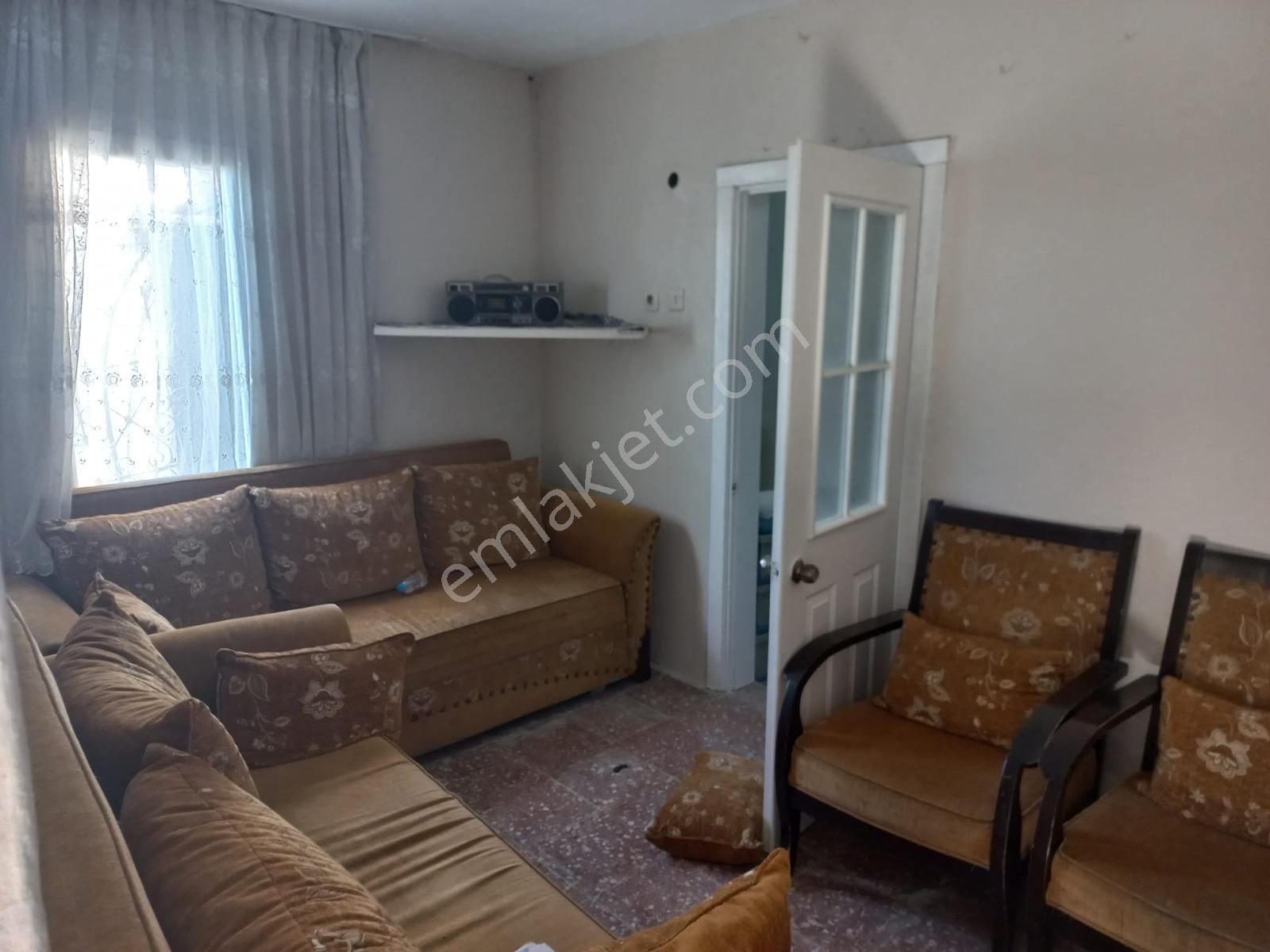 Ayvalık Merkez'de Deniz Manzaralı Bahçeli 2 Katlı Müstakil Kagir Ev - Görsel 9