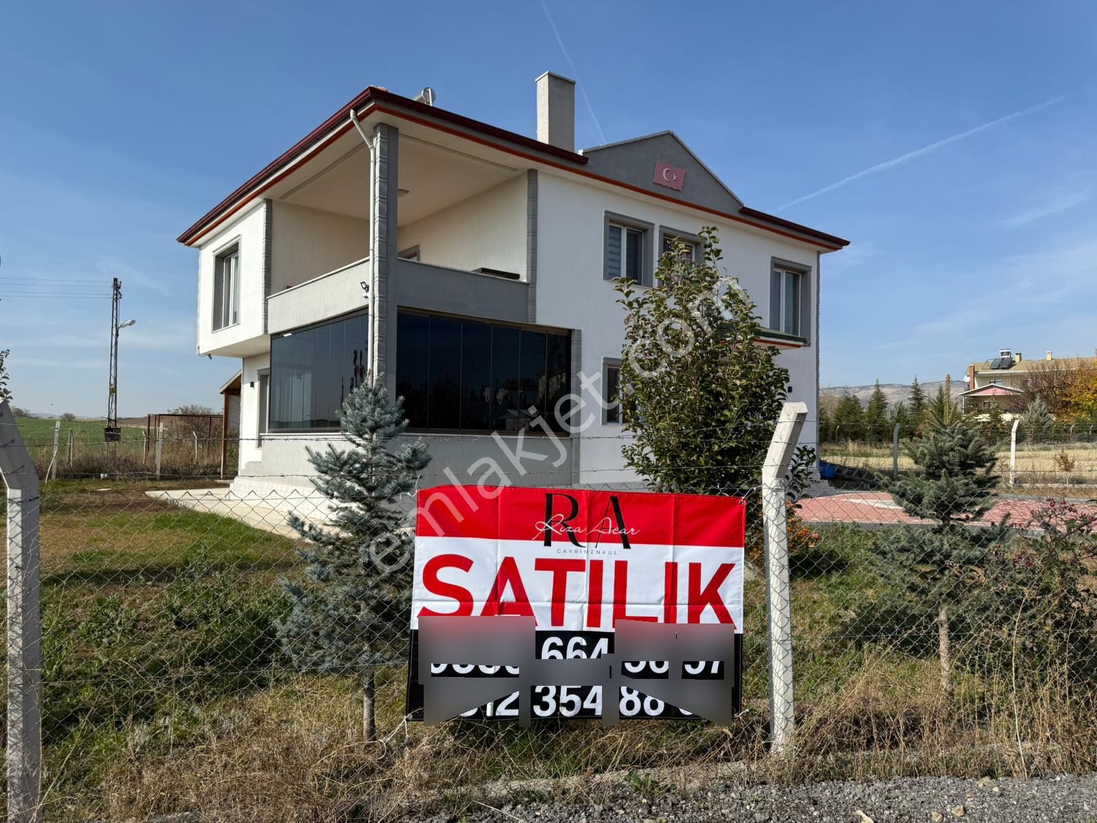 Rıza Acar'dan Örencik Mahallesinde 4+2 1266m² Tek Tapu Müstakil