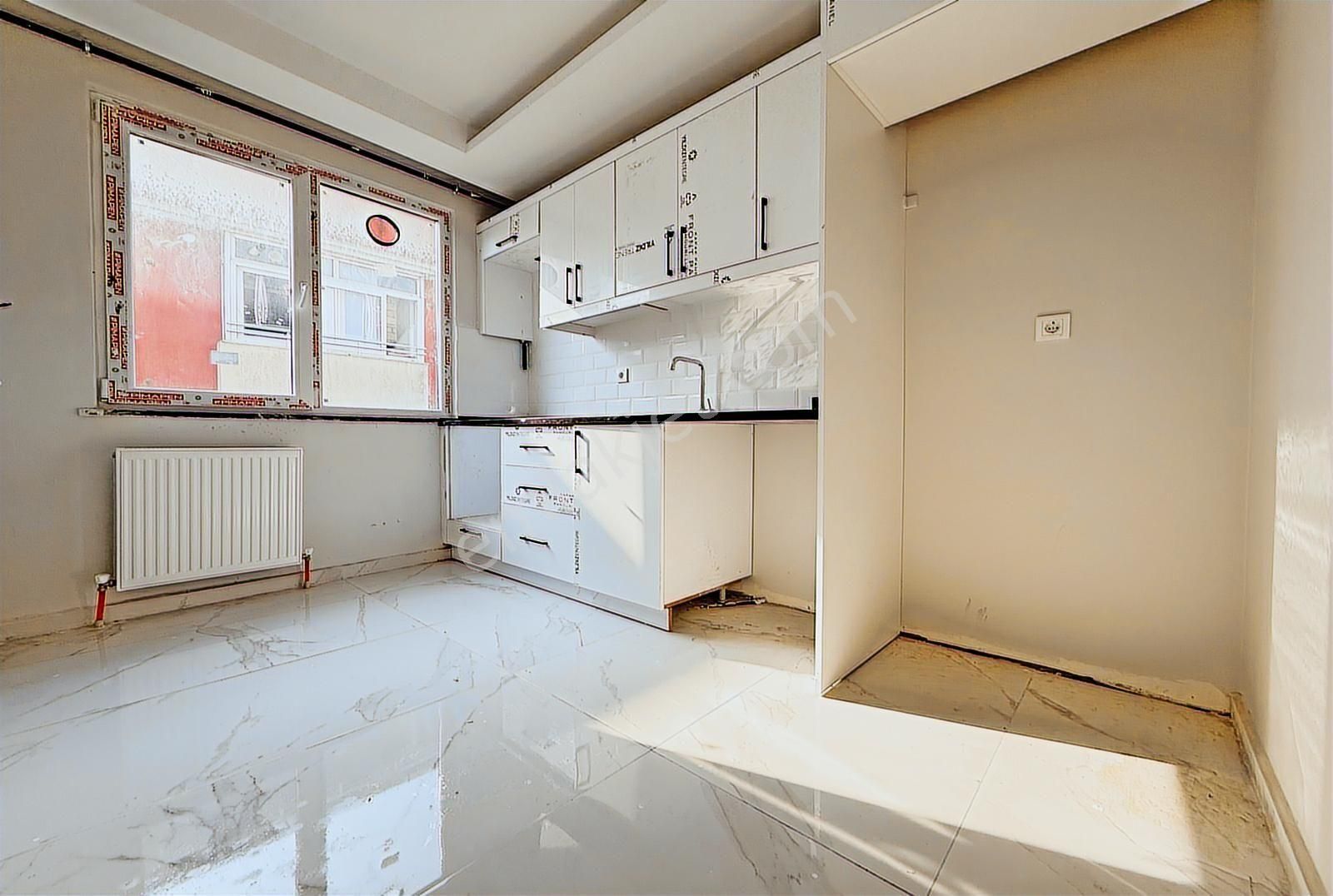 Avcılar Merkezde Sıfır 3+1 Kapalı Otoparklı Ara Kat Daire - Görsel 3