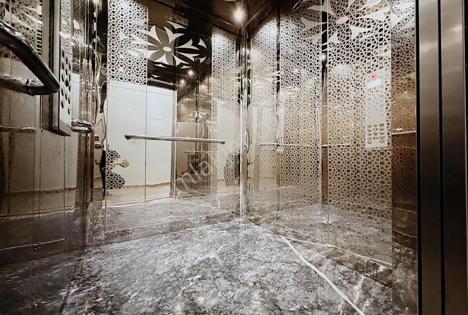 Avcılar Merkezde Sıfır 3+1 Kapalı Otoparklı Ara Kat Daire - Görsel 7