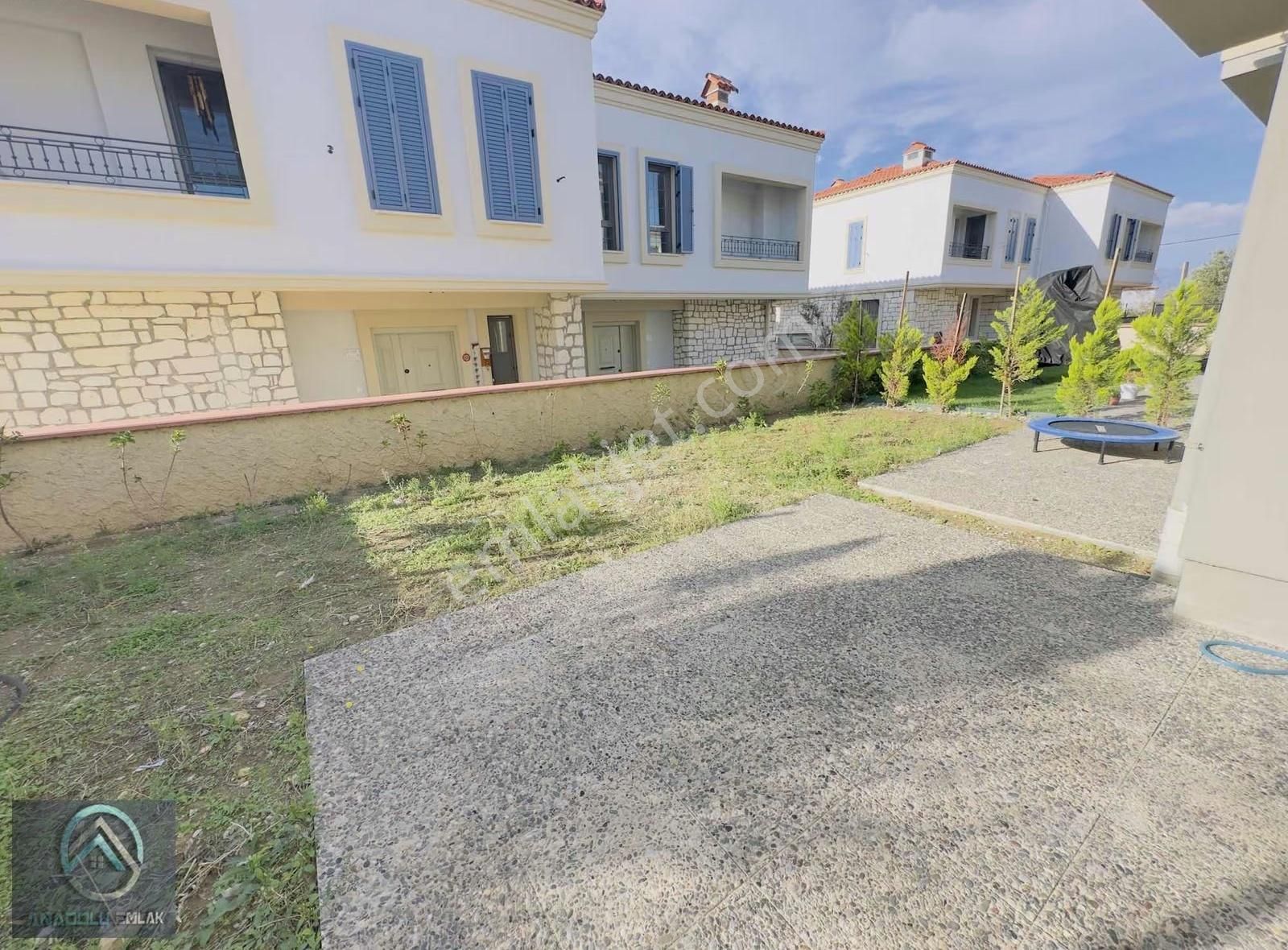 Çanakkale Çınarlıköyü Zeytinliköy Sitesinde 3+1 Kiralık Villa - Görsel 4