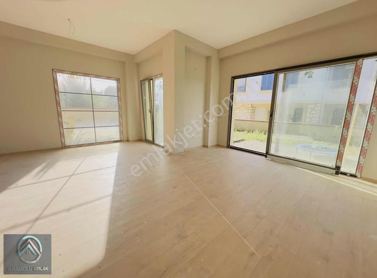 Çanakkale Çınarlıköyü Zeytinliköy Sitesinde 3+1 Kiralık Villa - Görsel 10