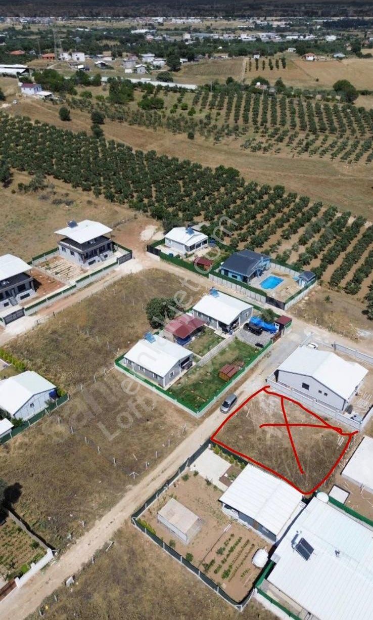 Menderes Dereköy’de Satılık 401 M2 Tarla