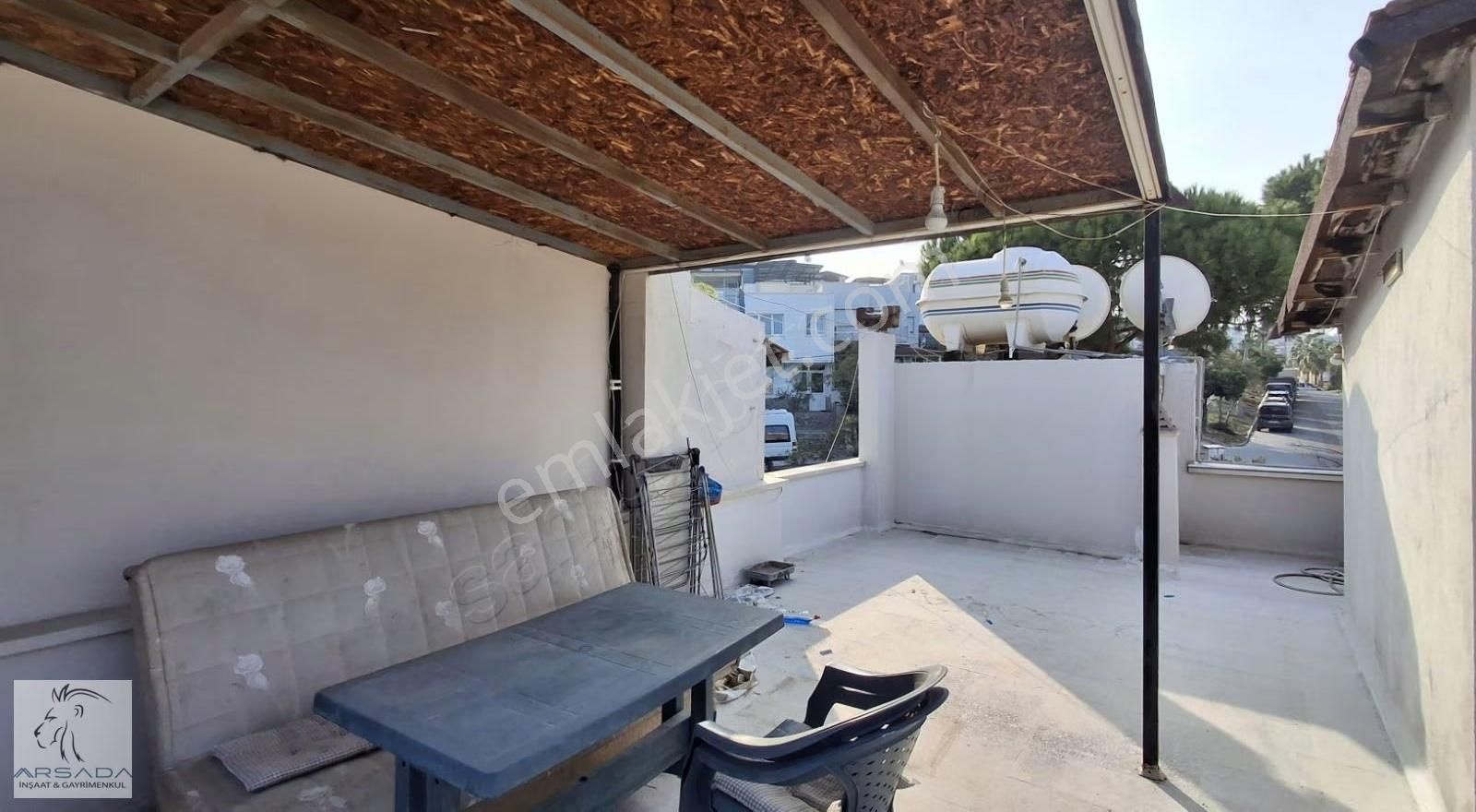 Kuşadası Marinaya Yürüme Mesafesinde 2+1 Bahçeli - Görsel 4