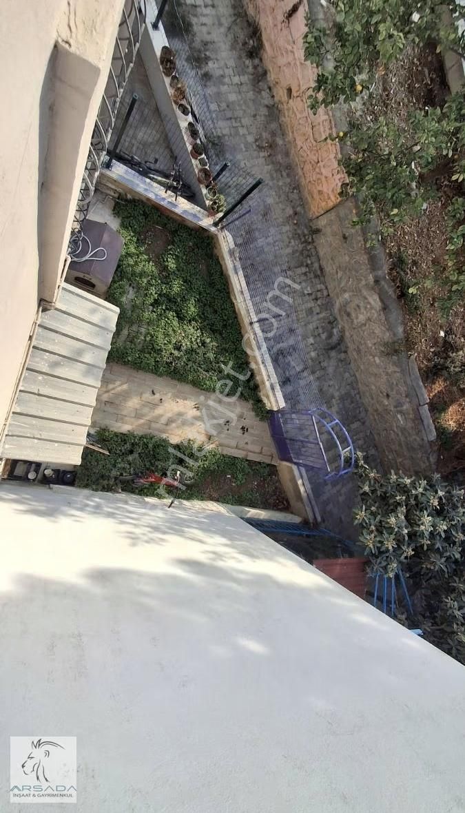 Kuşadası Marinaya Yürüme Mesafesinde 2+1 Bahçeli - Görsel 3