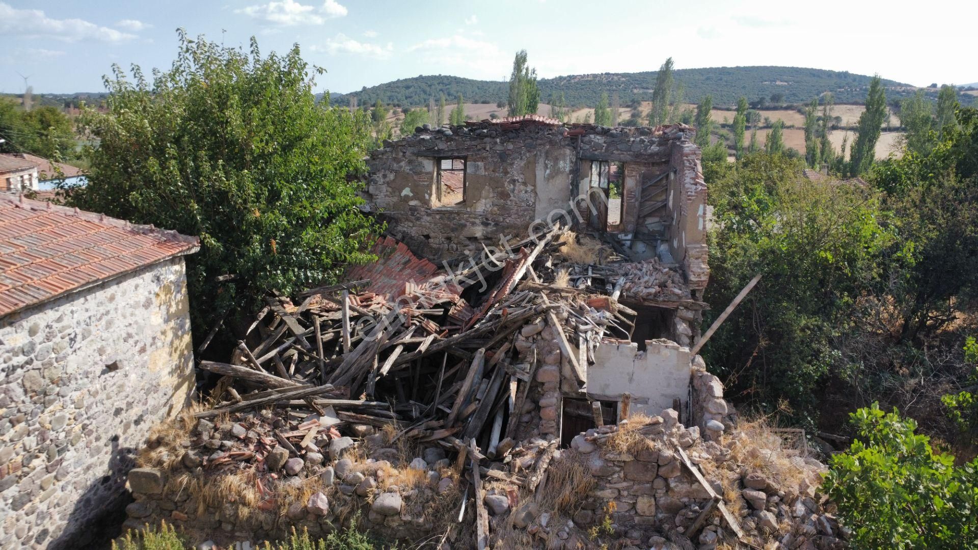 Ezine Bahçeli Köyünde İmarlı 226 M2 Arsa Han Emlak Otomotiv'den - Görsel 26