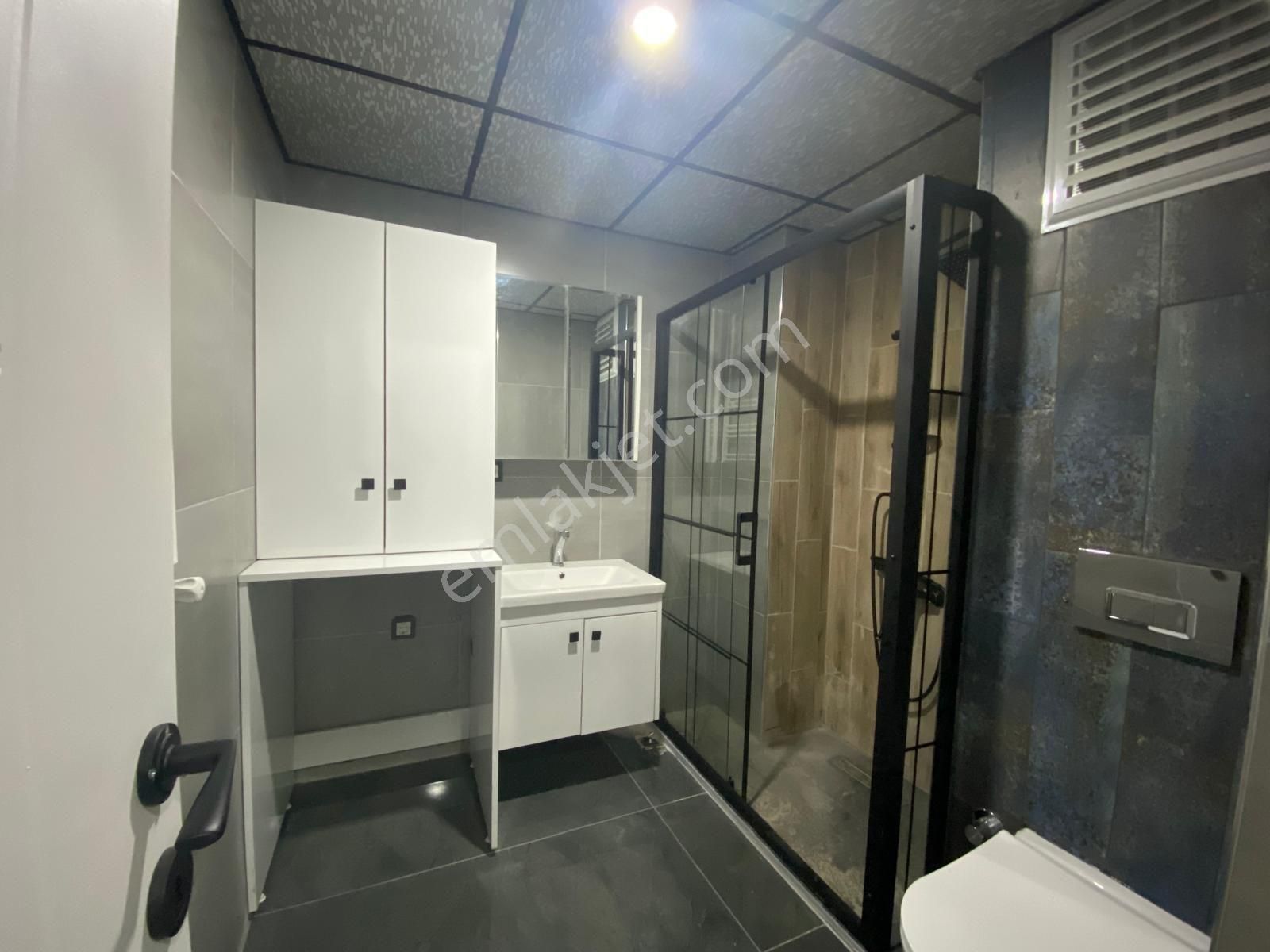 Veradan Tepe Mevkinde Satılık Lüks Eşyalı Kiracılı 1+1 Daire - Görsel 11