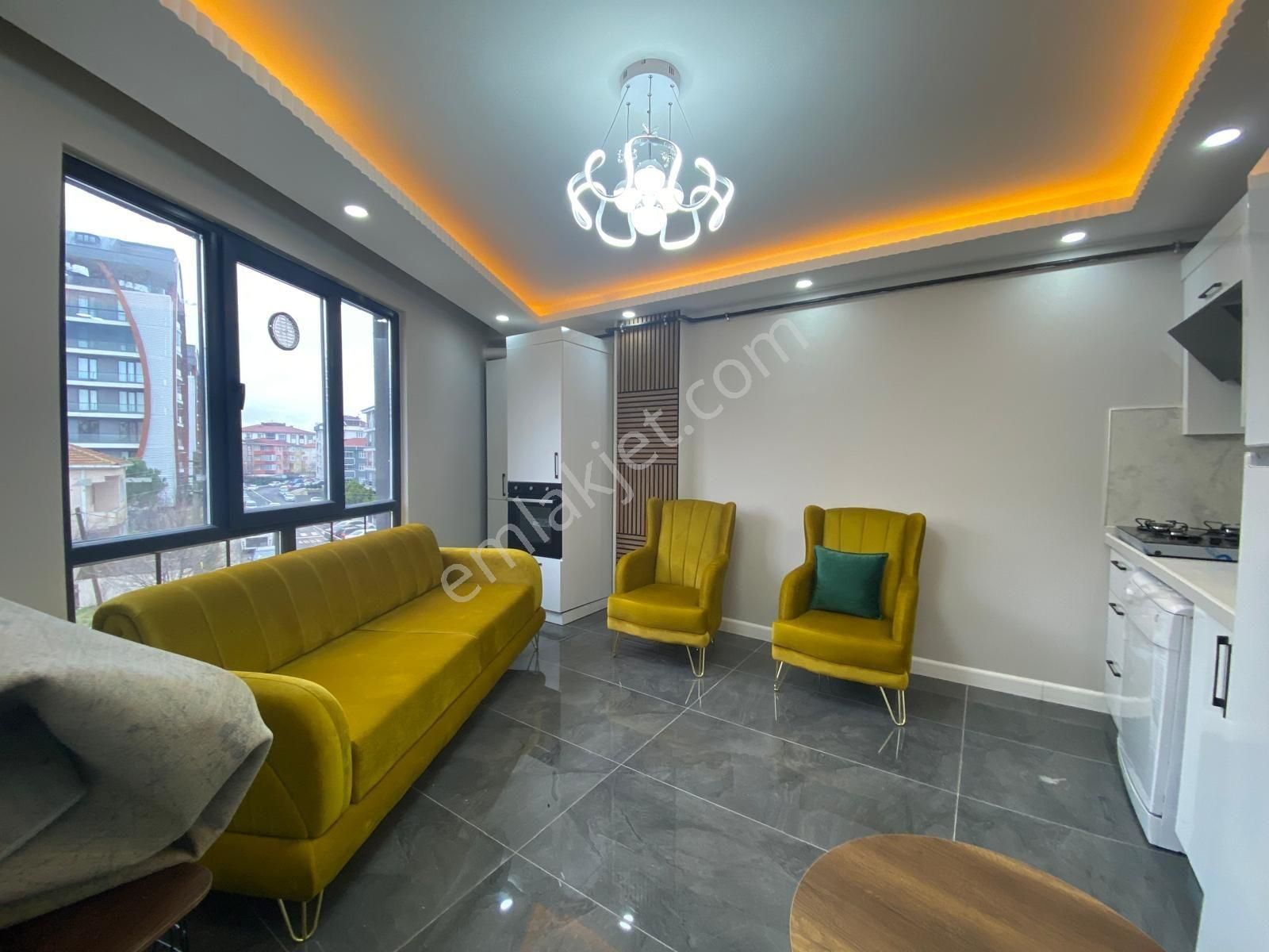 Veradan Tepe Mevkinde Satılık Lüks Eşyalı Kiracılı 1+1 Daire - Görsel 3