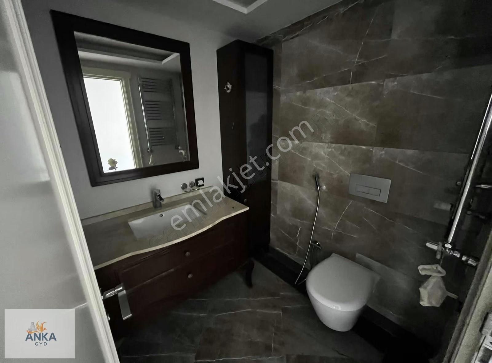 Venezia'da Full Balkon Avm Mnz Boş Kiralık 3+1 Daire