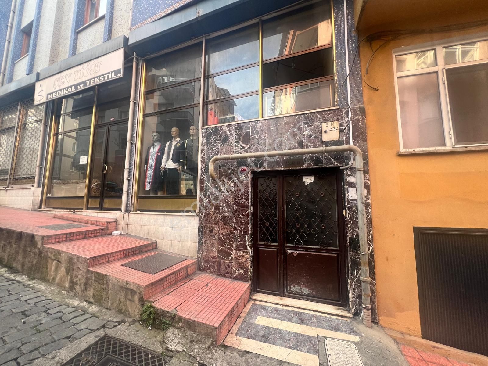 Yenicuma Mahallesi'nde Merkezi Konumda Satılık 1+1 Dubleks Daire - Görsel 3