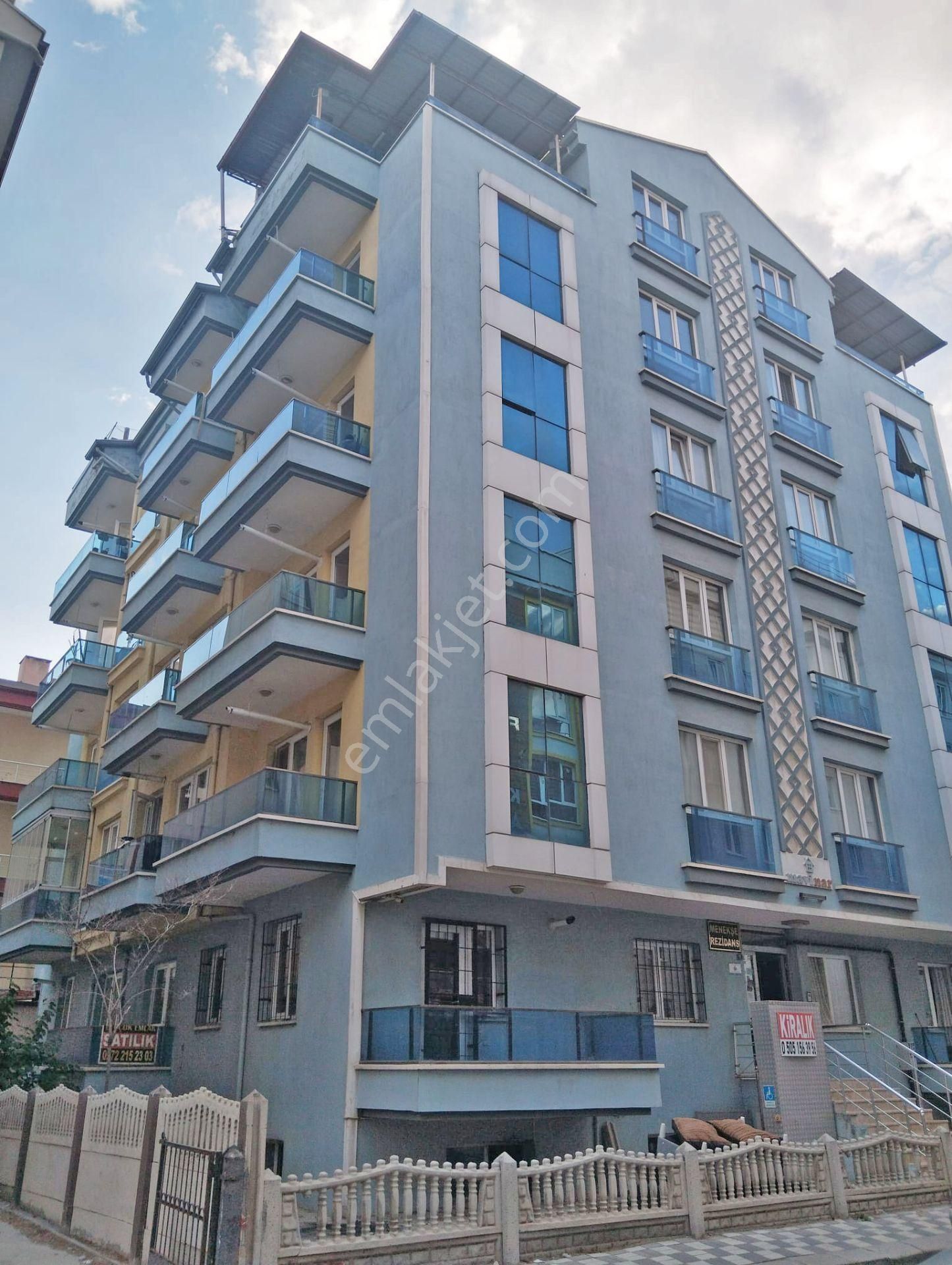 Afyon Üçok Emlaktan Erenler Mah 2+0 Eşyalı Arakat Satılık Bakımlı Daire