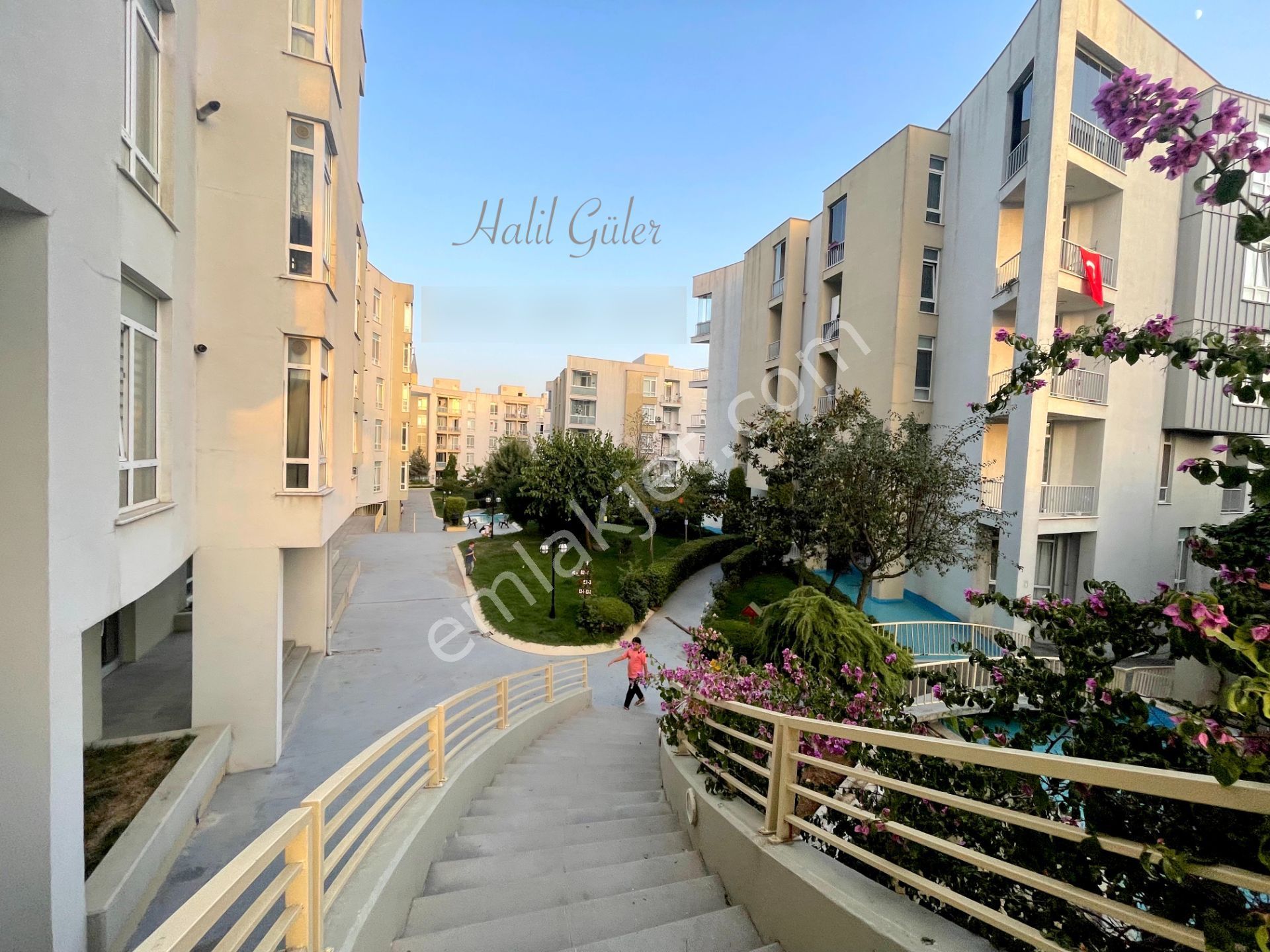 Sancaktepe Ovalbahçe Sitesi Eşyalı Satılık 1+1 Giriş Kat Daire - Görsel 2