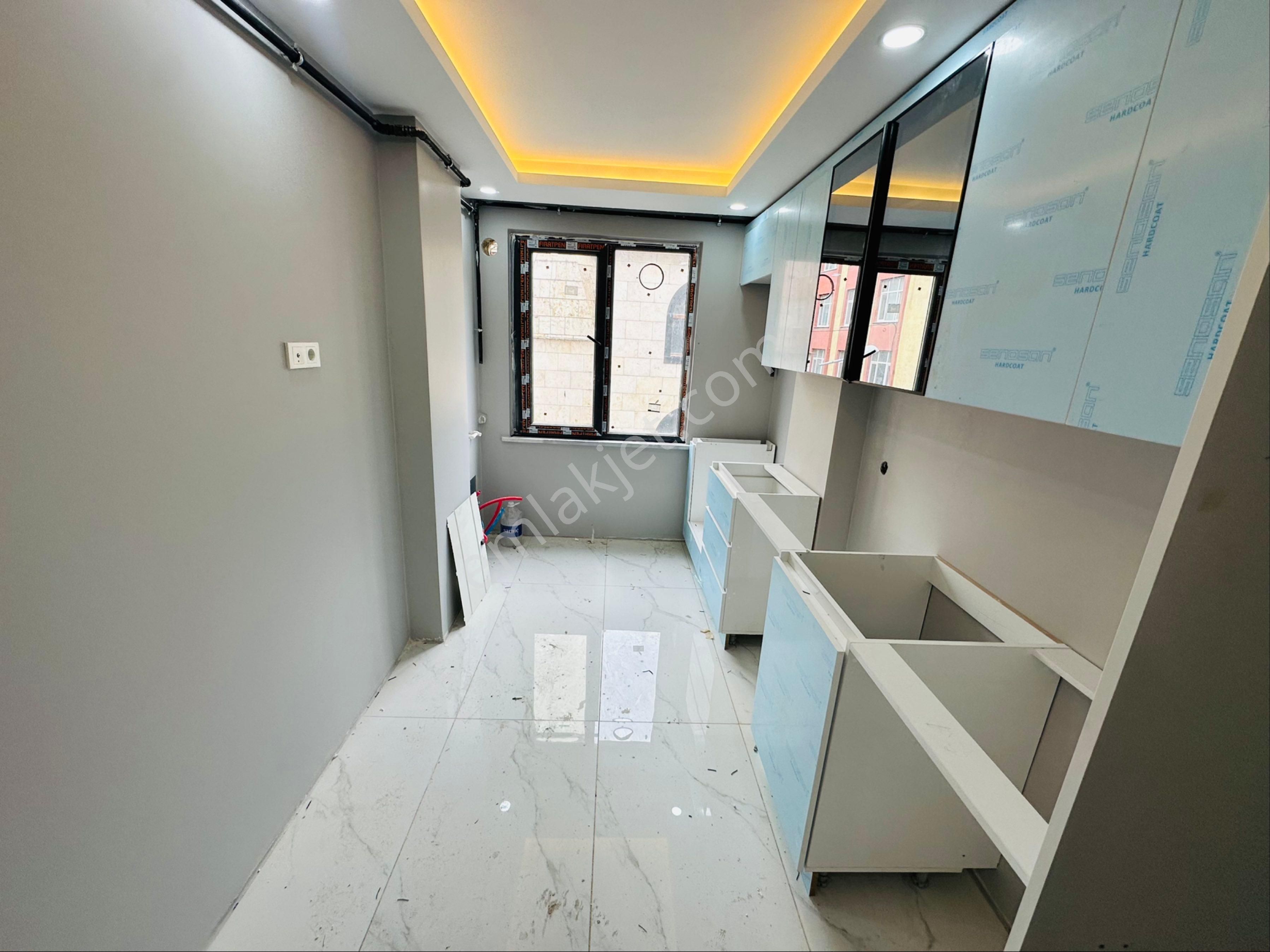 İsmetpaşa Mah'de Caddeye Yakın 3+1 130m2 Sıfır Köşe Başı Ara Kat Ddaire - Görsel 31