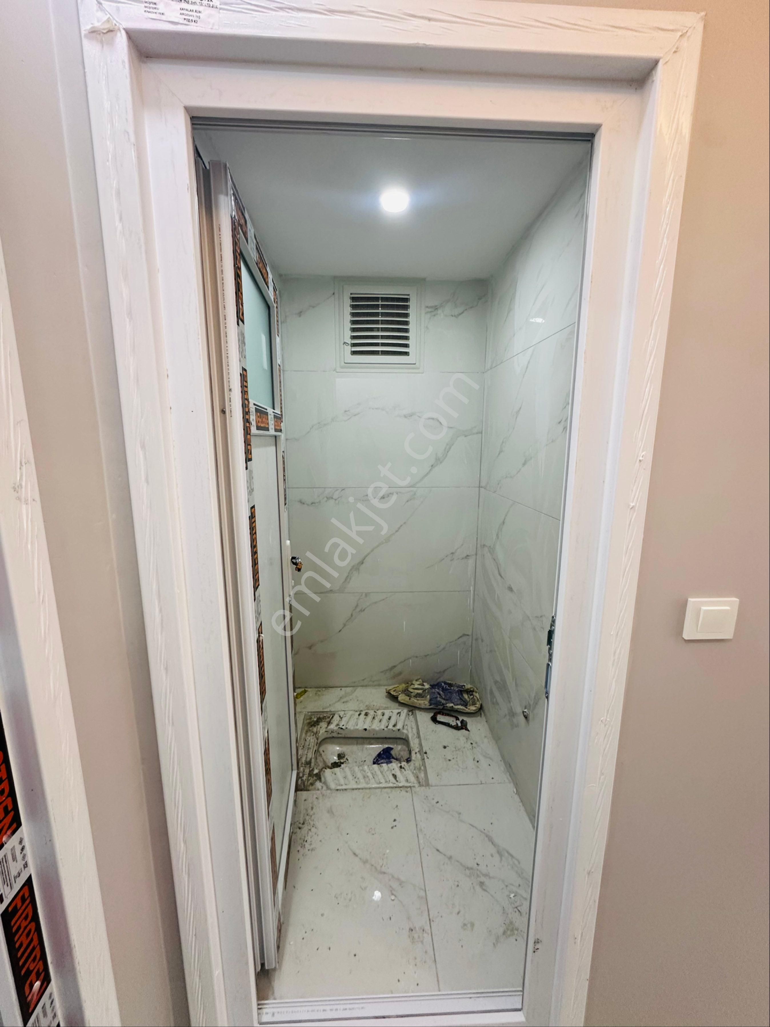 İsmetpaşa Mah'de Caddeye Yakın 3+1 130m2 Sıfır Köşe Başı Ara Kat Ddaire - Görsel 15