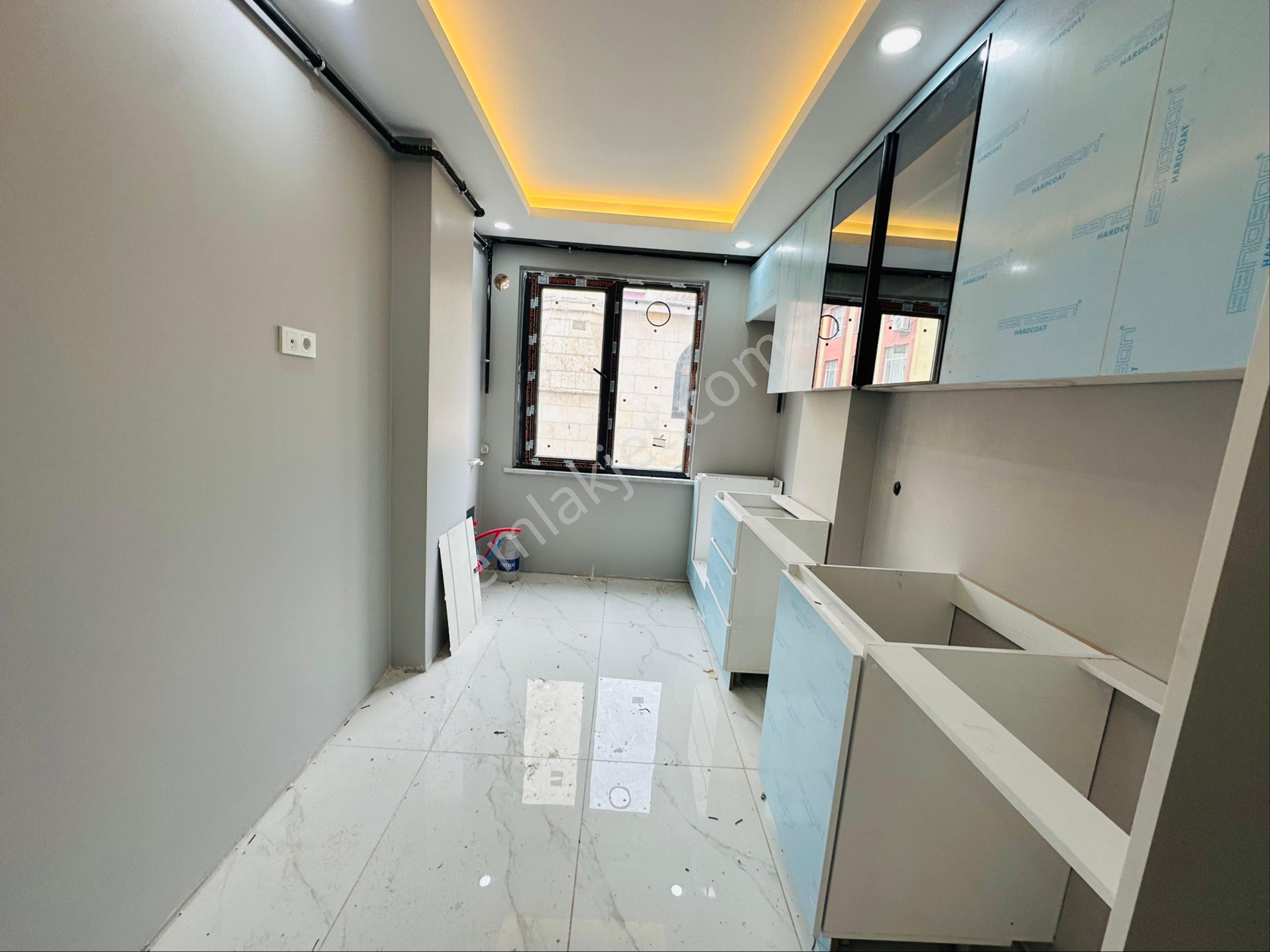 İsmetpaşa Mah'de Caddeye Yakın 3+1 130m2 Sıfır Köşe Başı Ara Kat Ddaire - Görsel 25