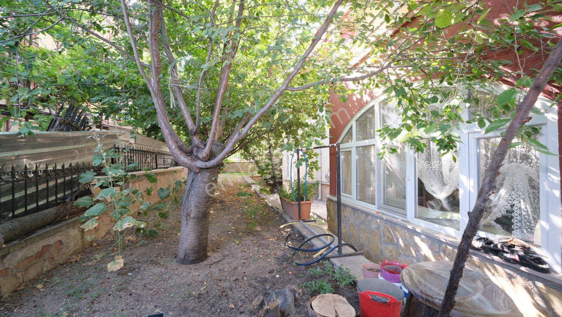 Gölbaşı Gökkuşağı Sitesinde Satılık Triplex Köşe Villa - Görsel 6