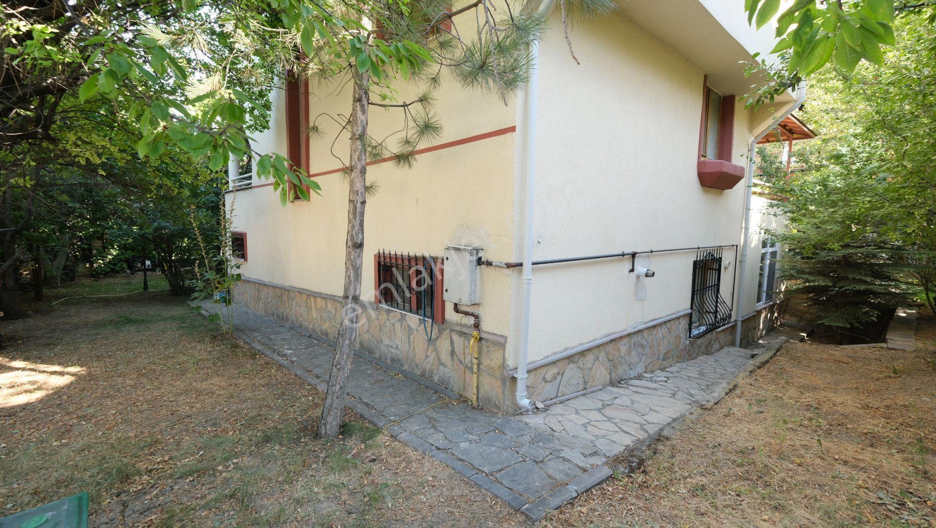 Gölbaşı Gökkuşağı Sitesinde Satılık Triplex Köşe Villa - Görsel 4
