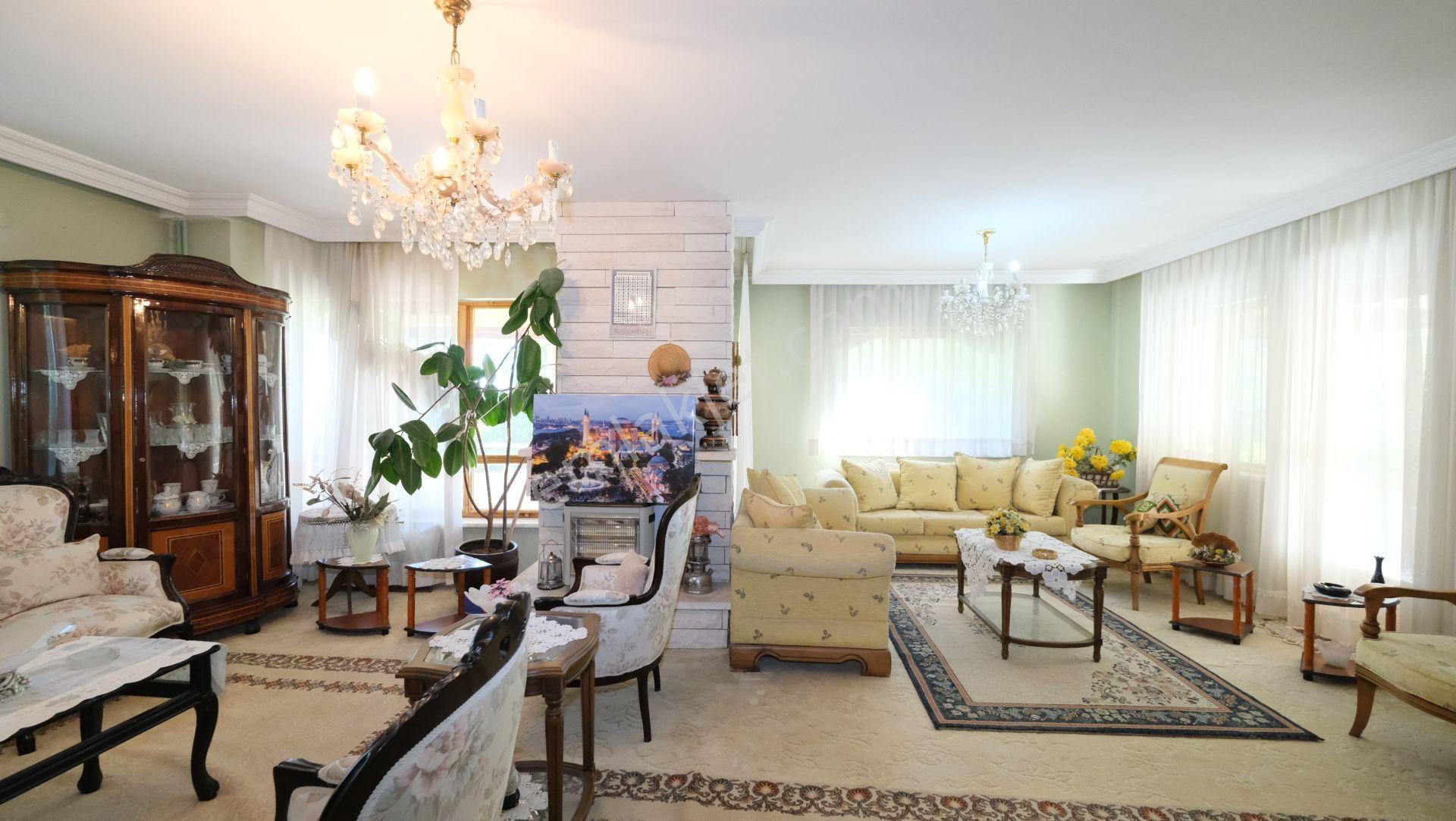 Gölbaşı Gökkuşağı Sitesinde Satılık Triplex Köşe Villa - Görsel 13