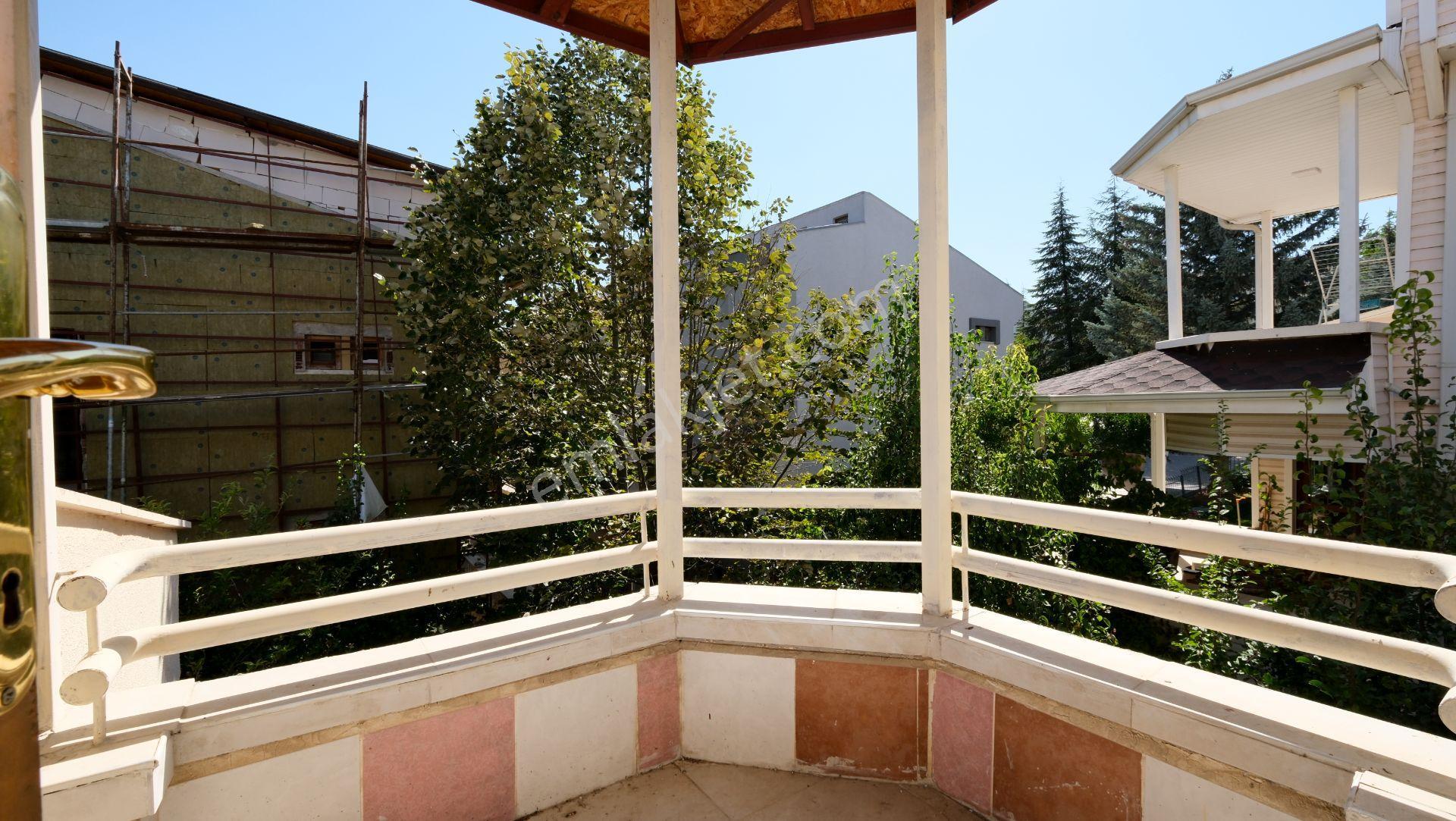 Gölbaşı Gökkuşağı Sitesinde Satılık Triplex Köşe Villa - Görsel 8