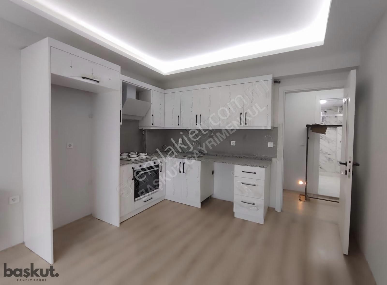 Başkut Emlak' Tan Örnekköy Mah.de 2+1 Kiralık Daire - Görsel 8