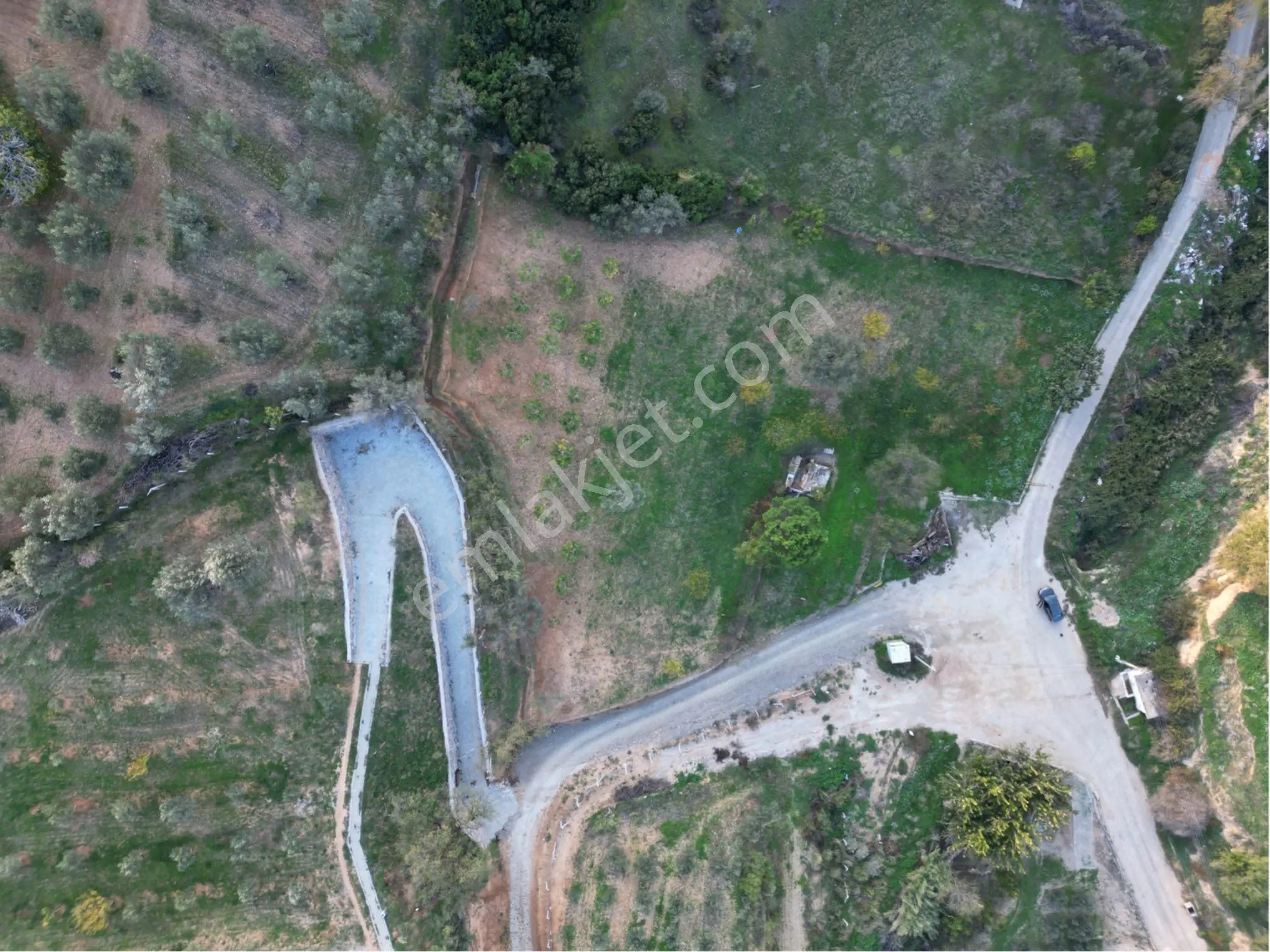 Beyaz Gayrimenkulden Karaoğlanlı Mh Fırsat 2.500 M2 Tarla - Görsel 4