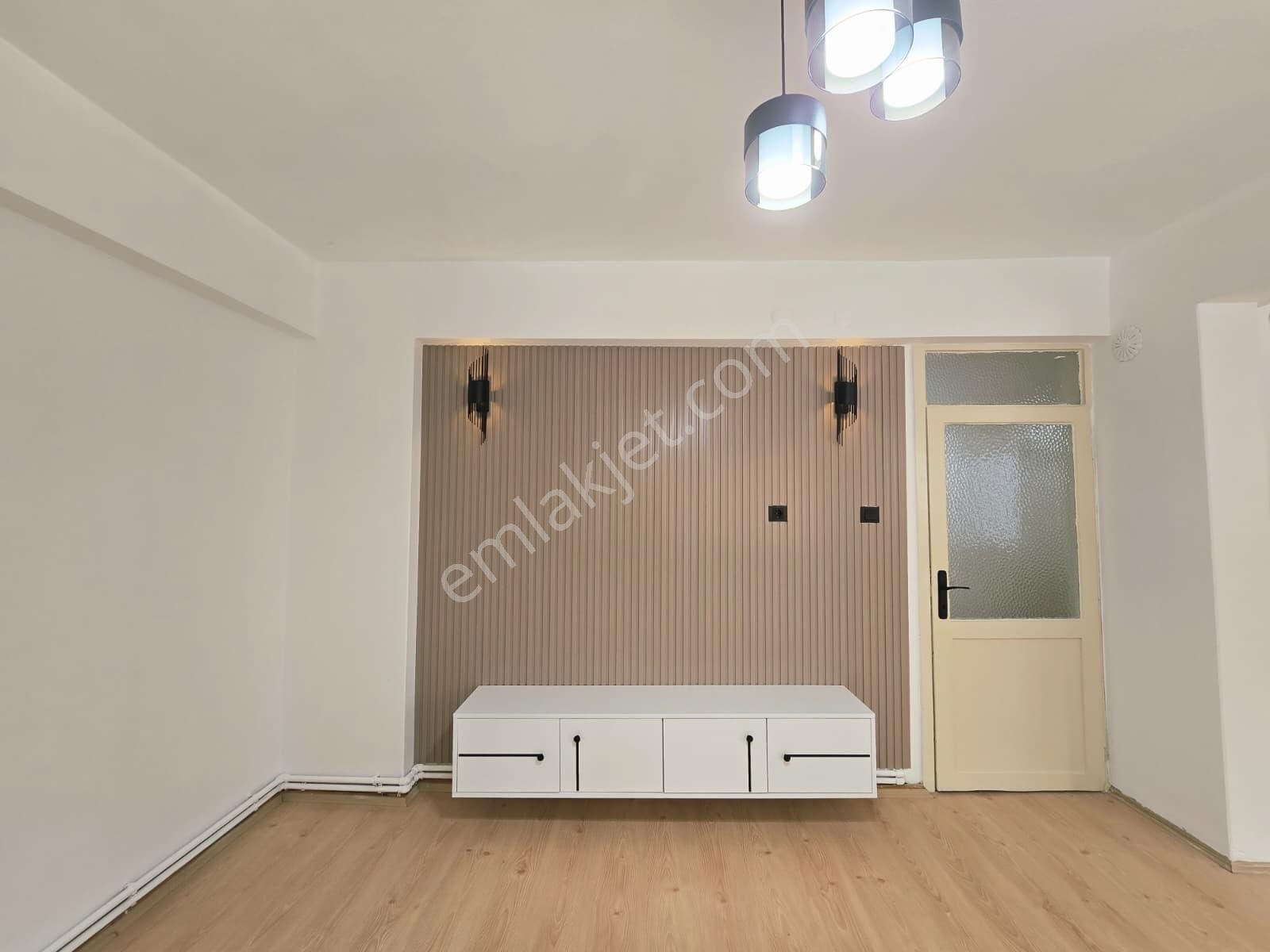 Ender Uysal Gayrimenkulden Çınara Yakın 3+1 İçi Yenilenmiş 175 M2 Satılk Daire.. - Görsel 12