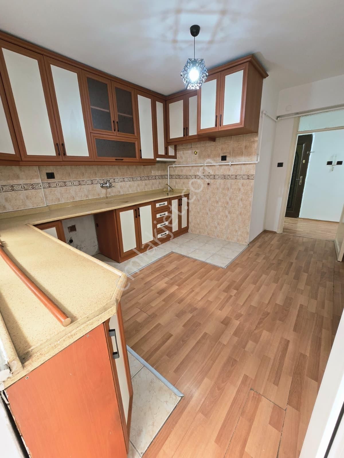 Ender Uysal Gayrimenkulden Çınara Yakın 3+1 İçi Yenilenmiş 175 M2 Satılk Daire.. - Görsel 5